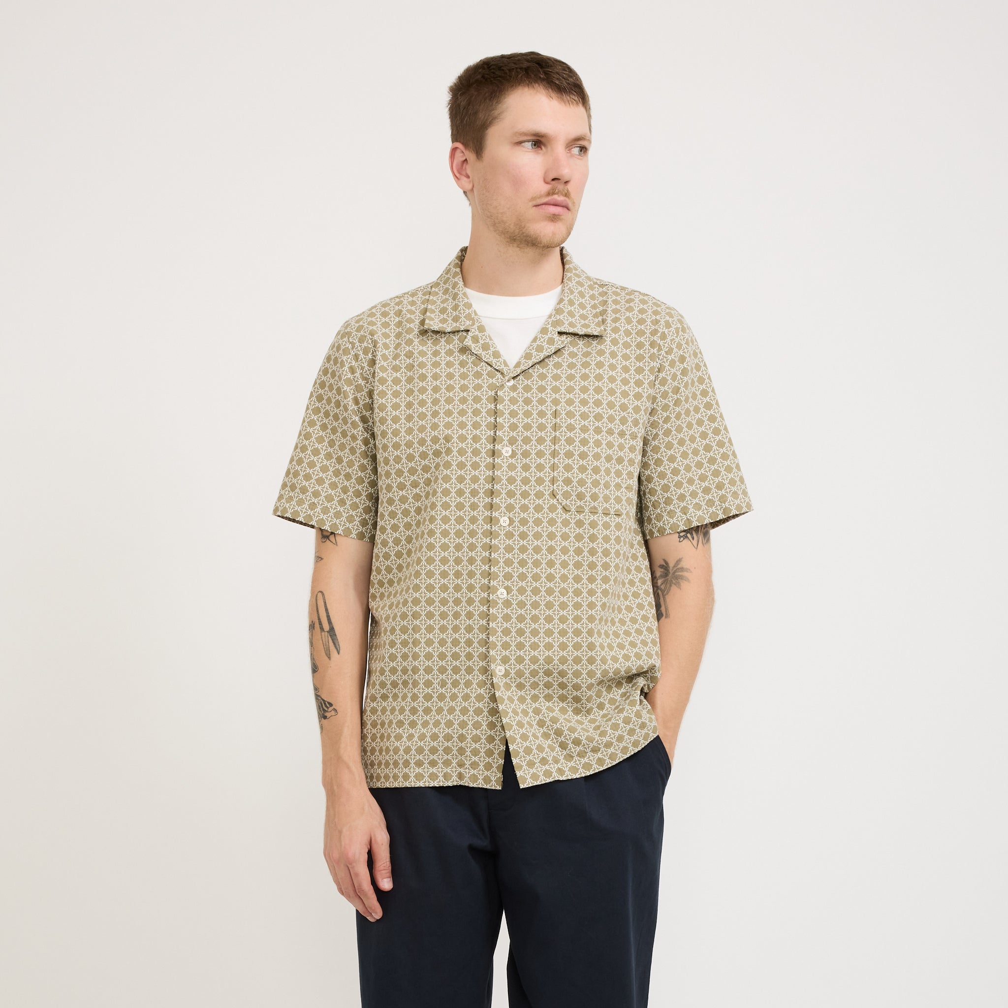 Universal Works | Road Shirt Rhodes Cotton Sand/White | Maplestore