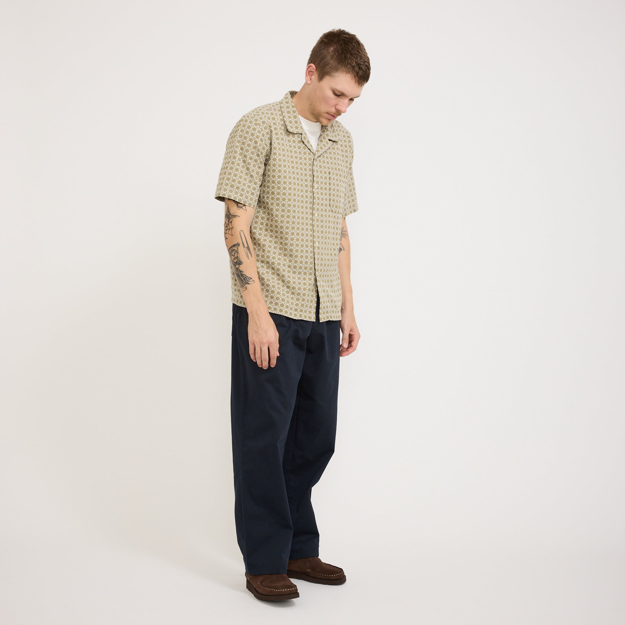 Universal Works | Road Shirt Rhodes Cotton Sand/White | Maplestore