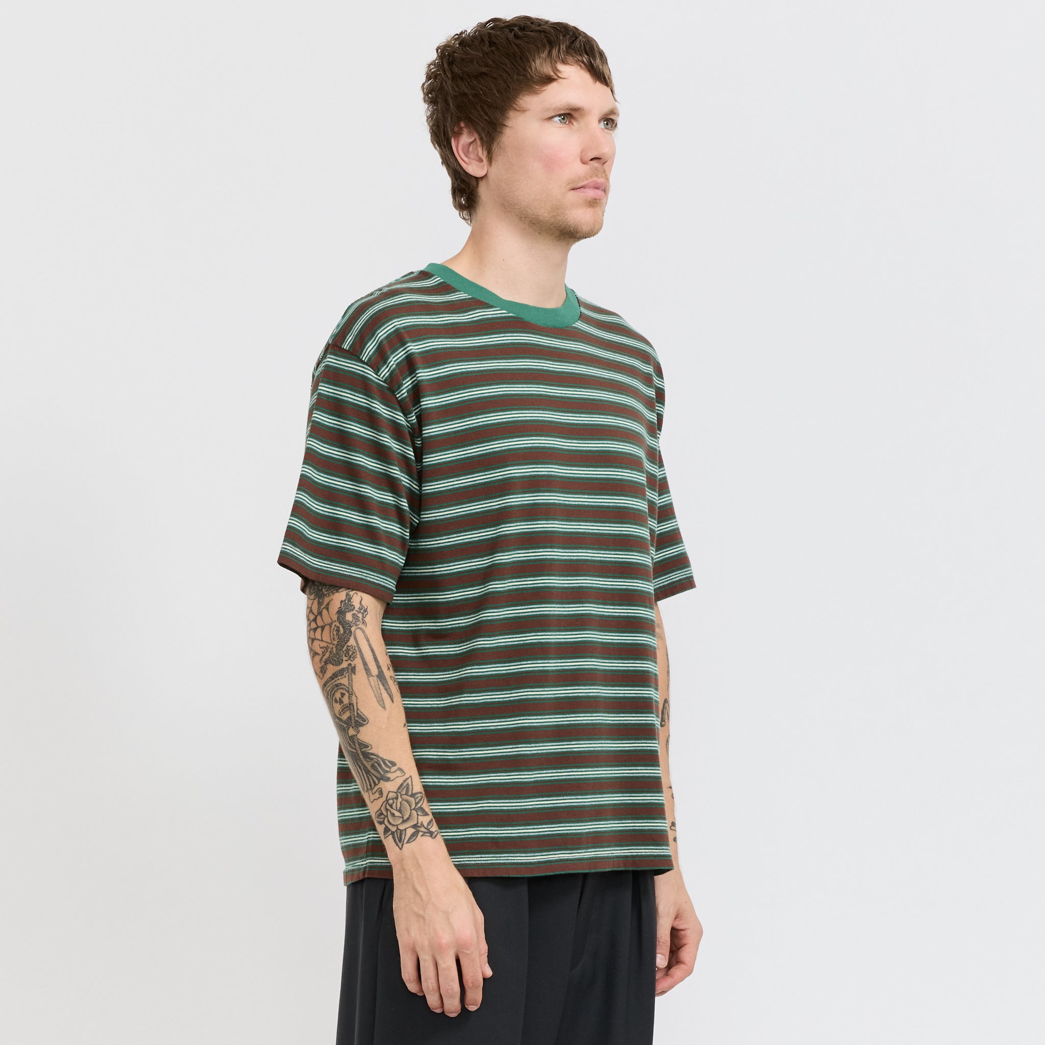 S/S Stripe Tee Dark Brown/Green