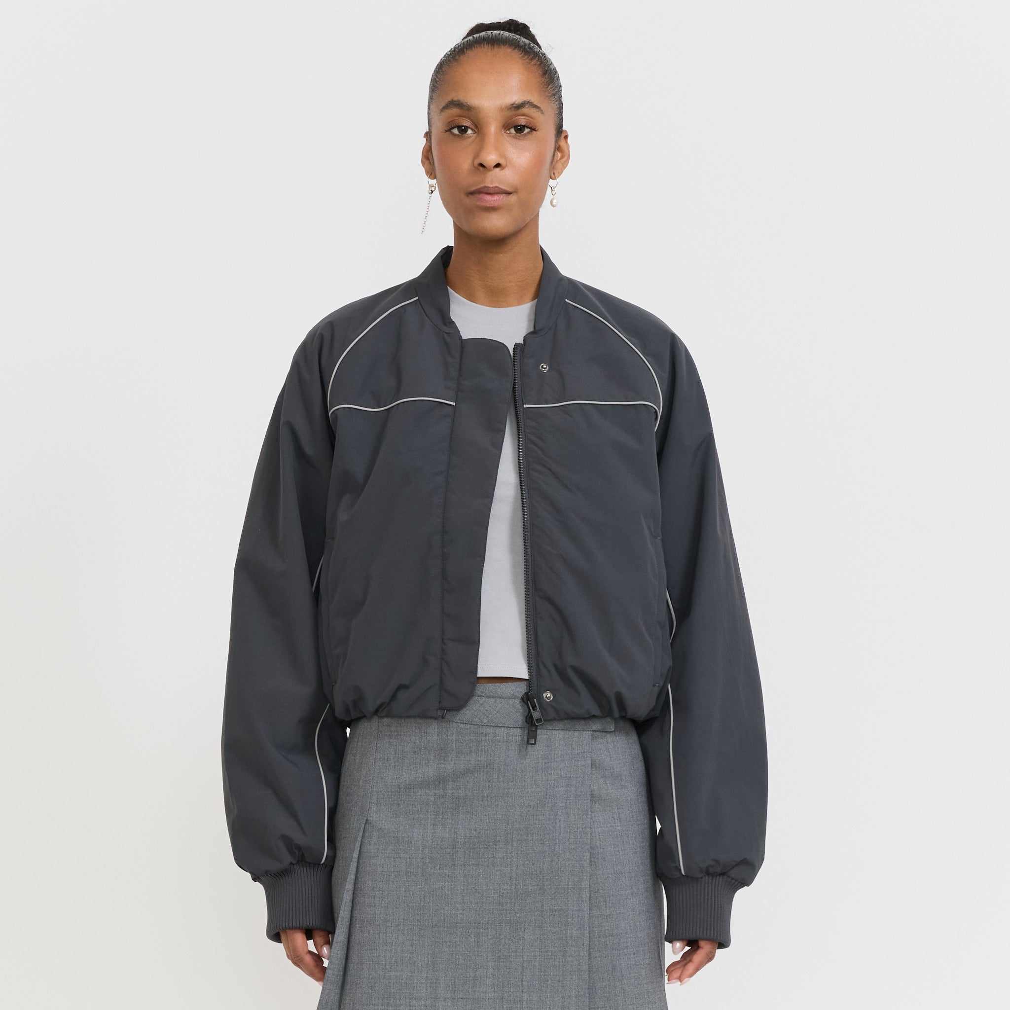 Won Hundred | Ola Piping Bomber Jacket Asphalt | Maplestore