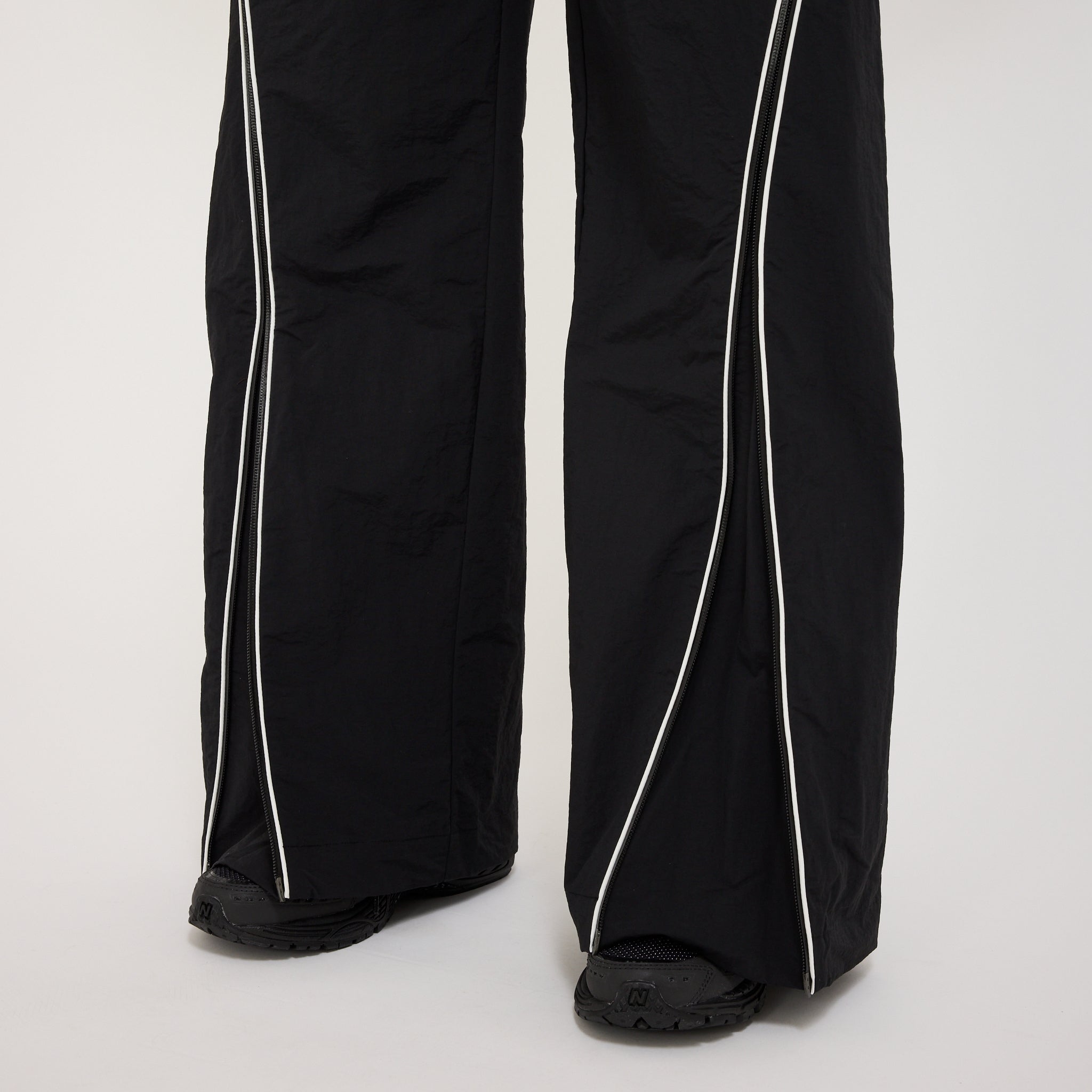 Curved Leg Zip Track Pant Black/White