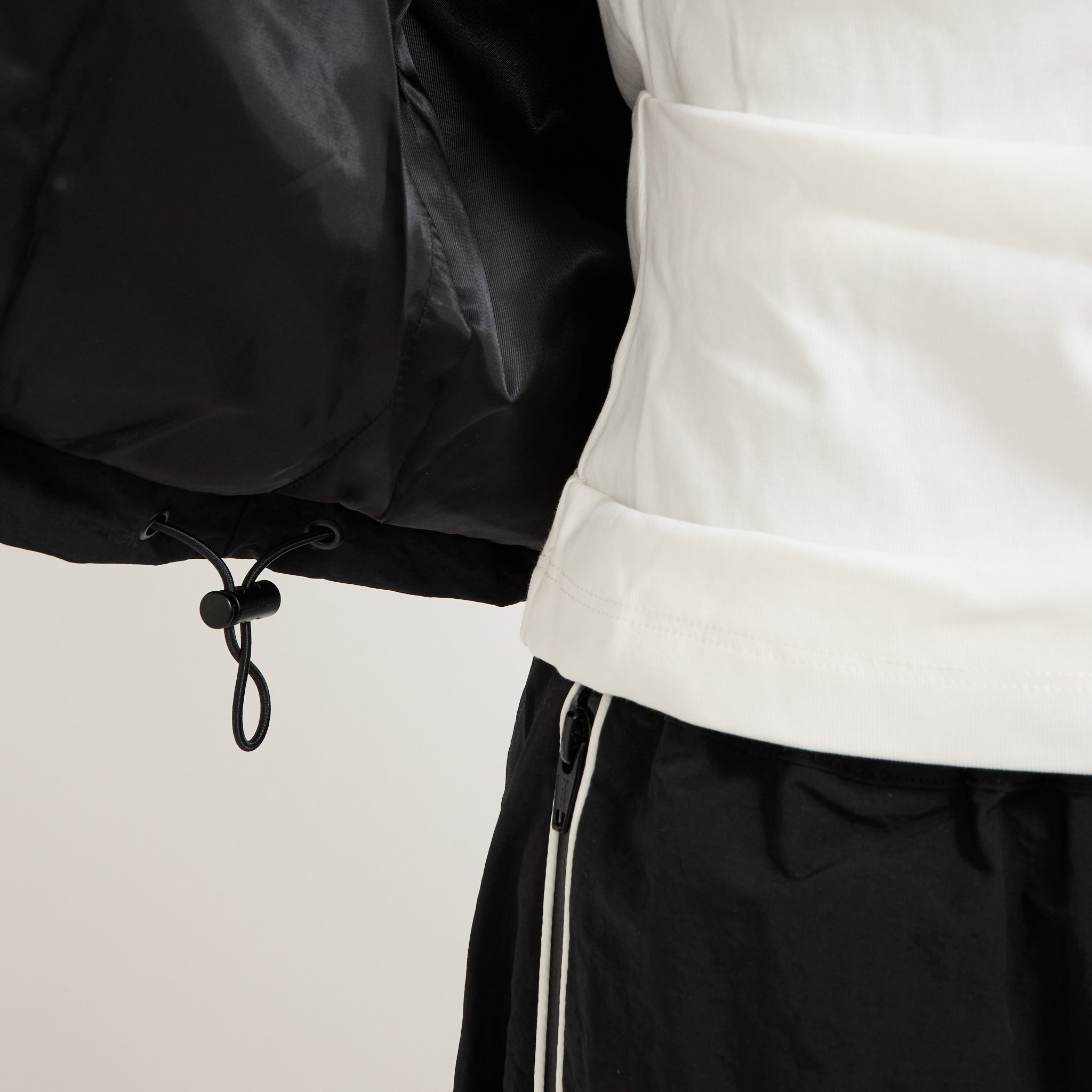 Zipper Sleeve Bungy Jacket Black/White