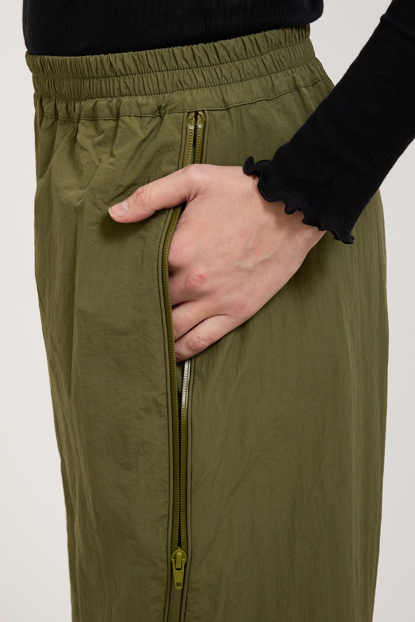 Wynn Hamlyn | Zipper Track Pants Khaki | Maplestore