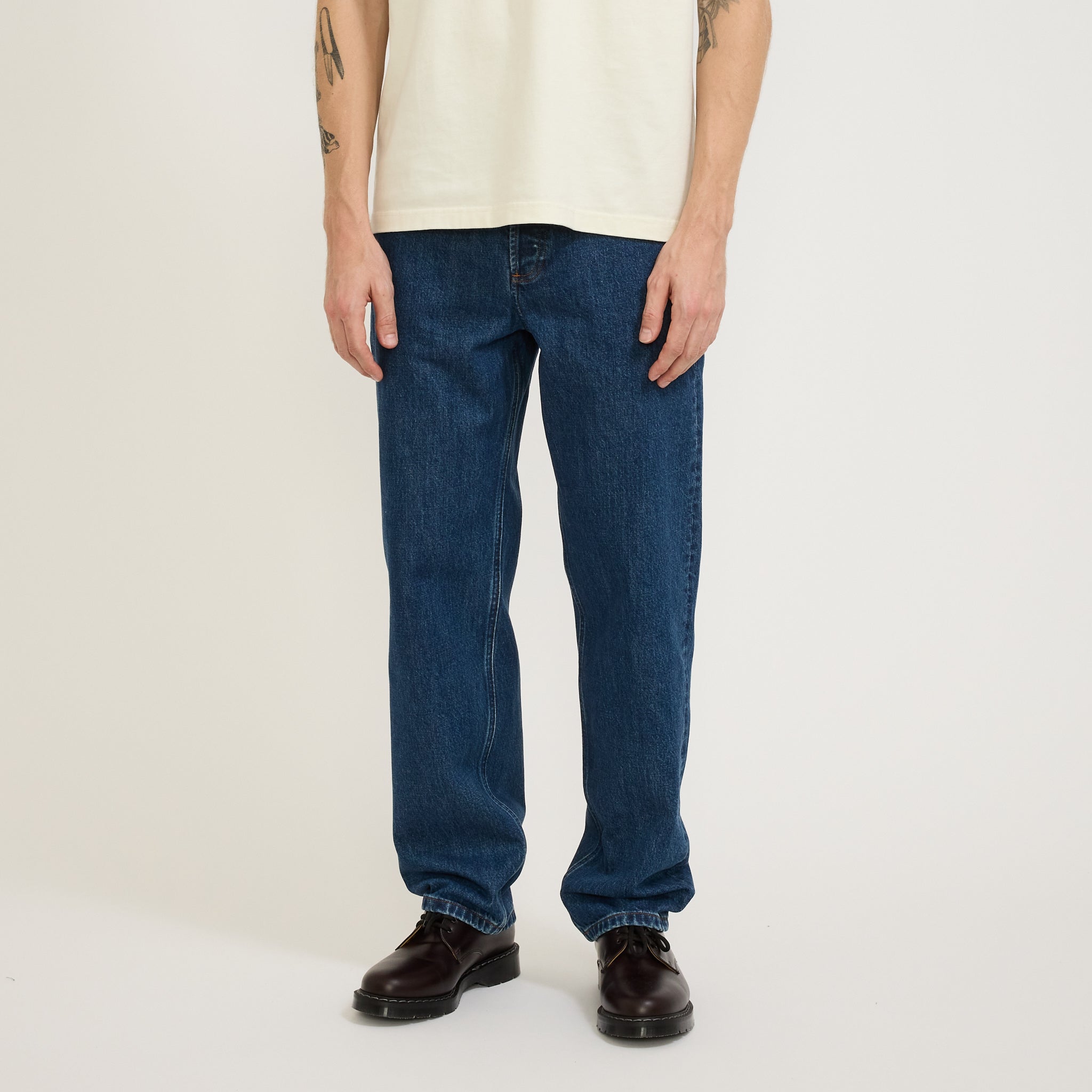 A.P.C. | Fairfax Jean Washed Indigo Mid | Maplestore