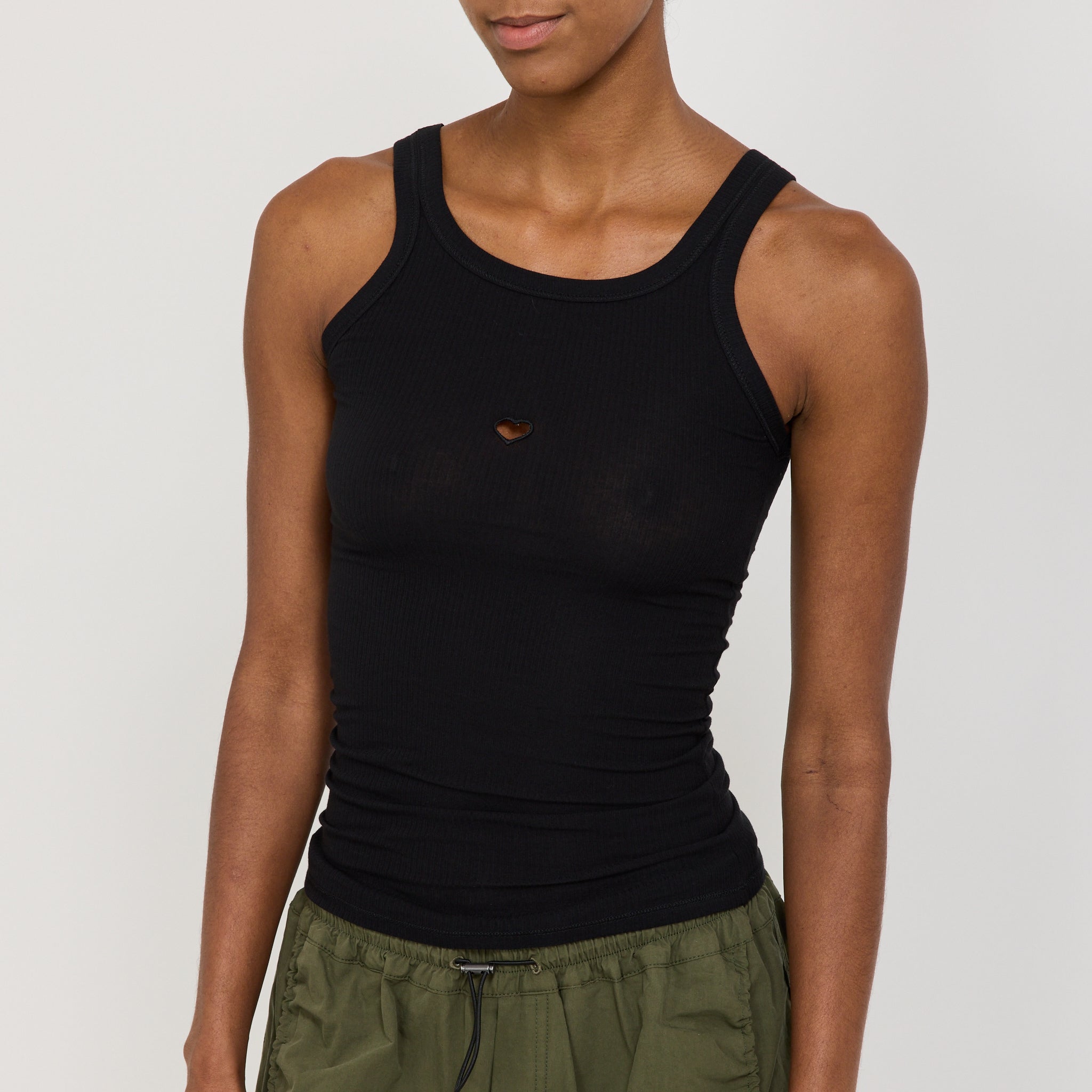 【BASERANGE】HEART TANK/BLACK Heart Tank in Black | Fine organic cotton rib | en | Baserange