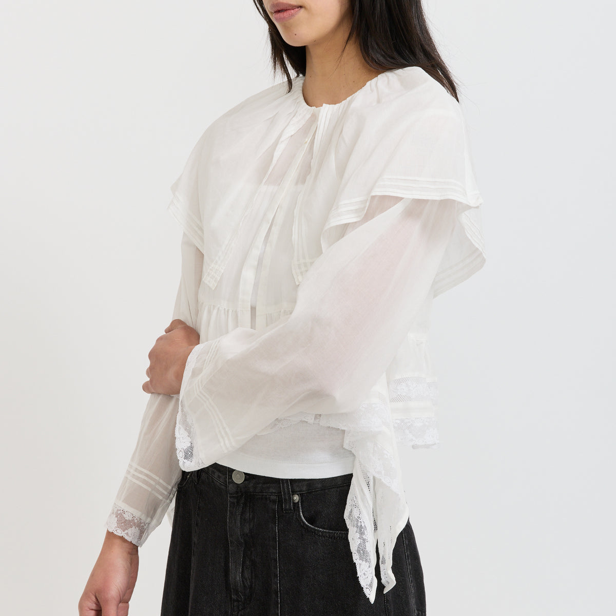 Beams Boy | Lacedrape Blouse Off White | Maplestore