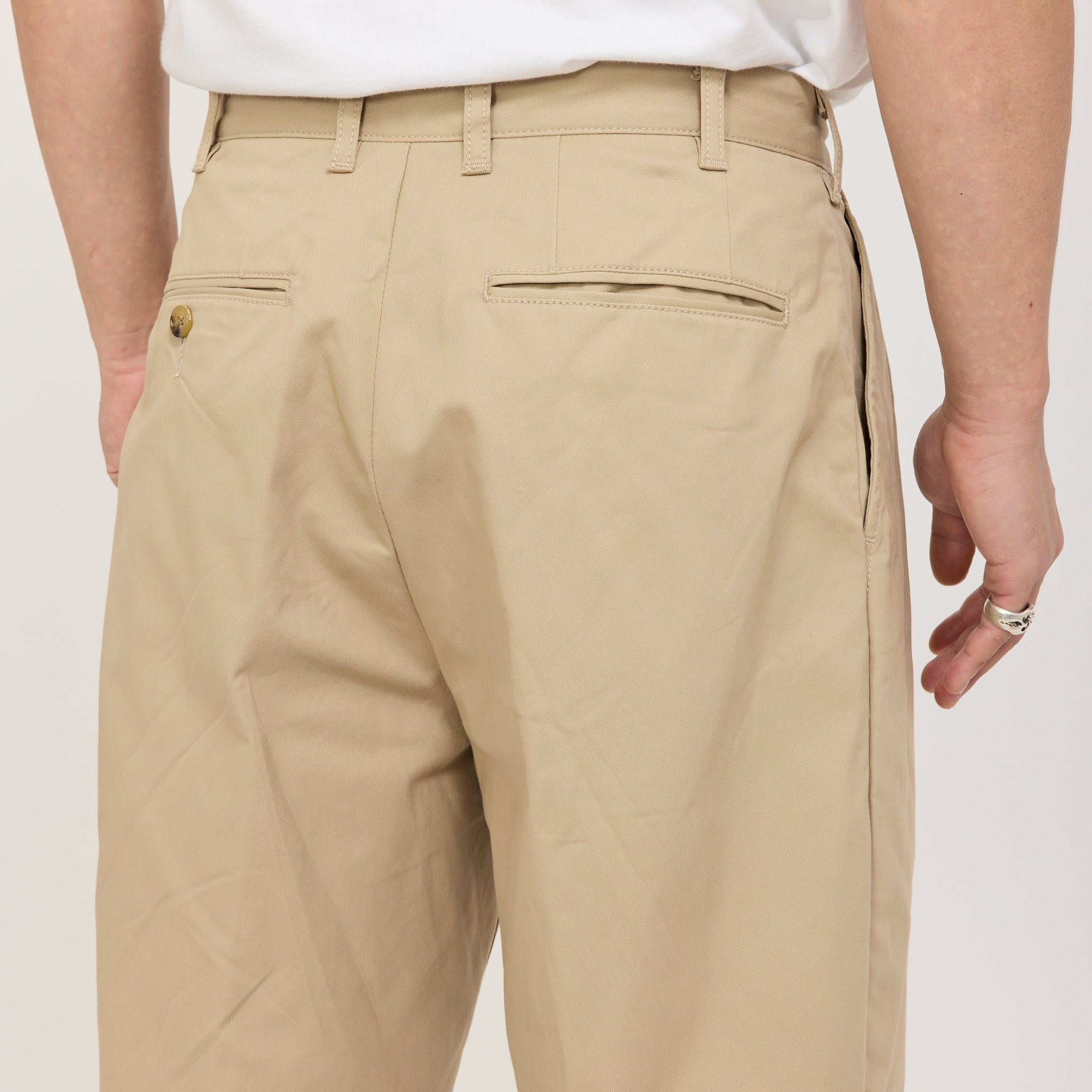 Beams Plus | 2 Pleats Twill Pant Khaki | Maplestore
