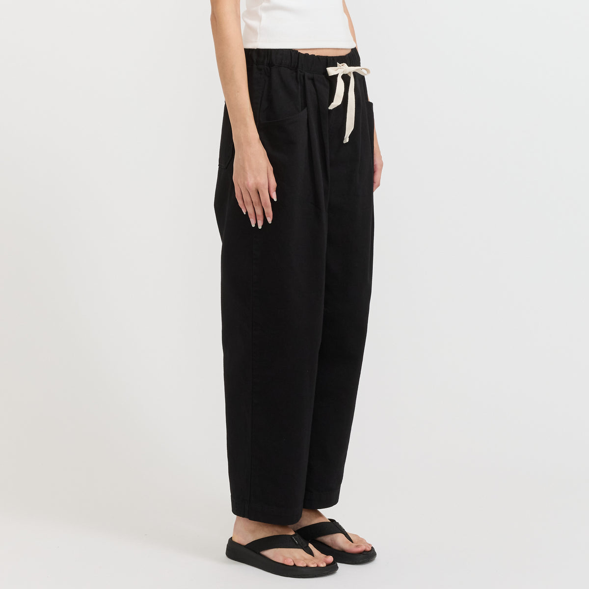 Danton | Tuck Pants Loose Chino Black | Maplestore