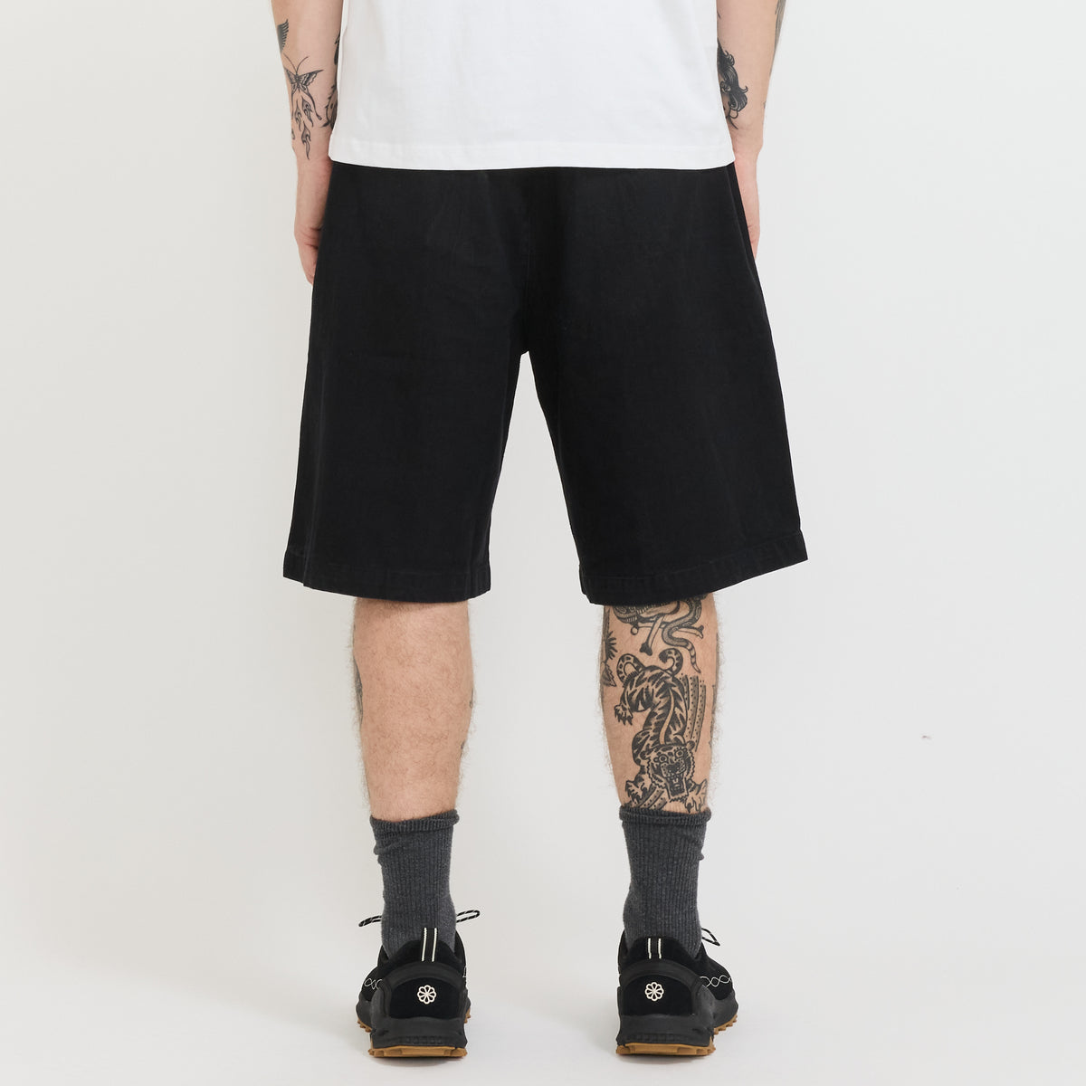Butter Goods | Pleated Shorts Washed Black | Maplestore