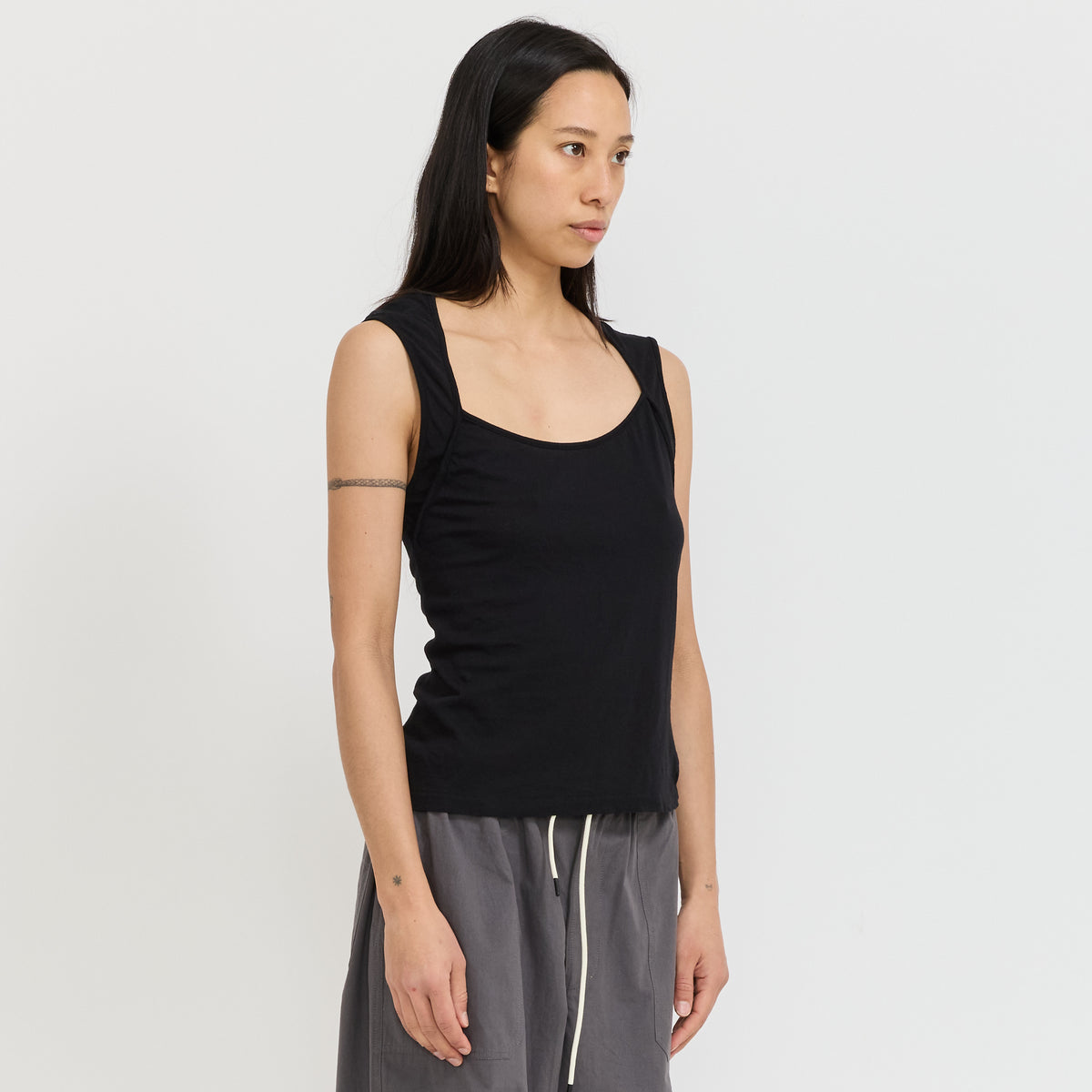 Cap Sleeve Scoop Tank Black