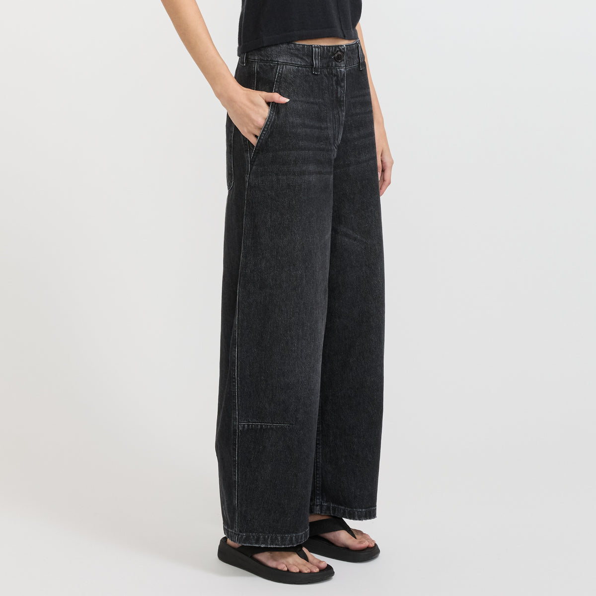 Girls of Dust | Submarine Chino Black Vintage Wash | Maplestore