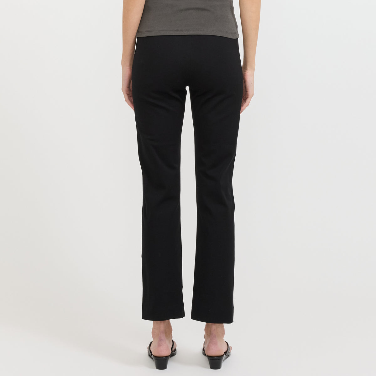St. Agni | Compact Cotton Minimal Crop Pants Black | Maplestore