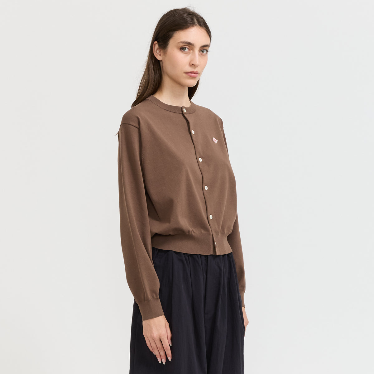 Danton | Crew Neck Cardigan Taupe | Maplestore