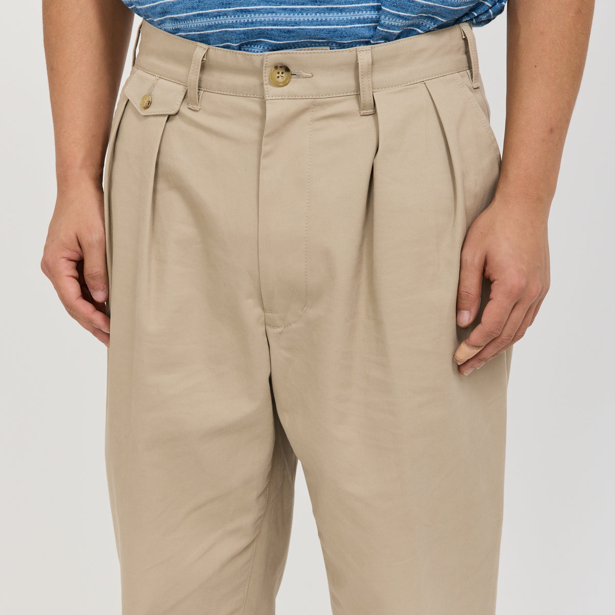 Beams Plus | 2 Pleats Twill Pant Khaki | Maplestore