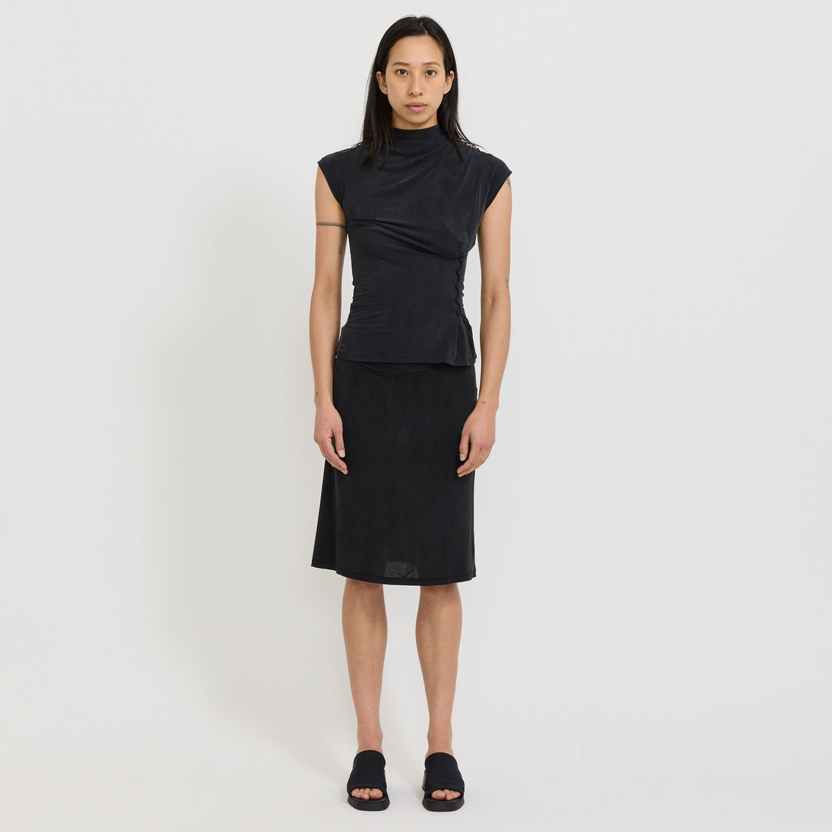 Kylie Vent Midi Skort Graphite
