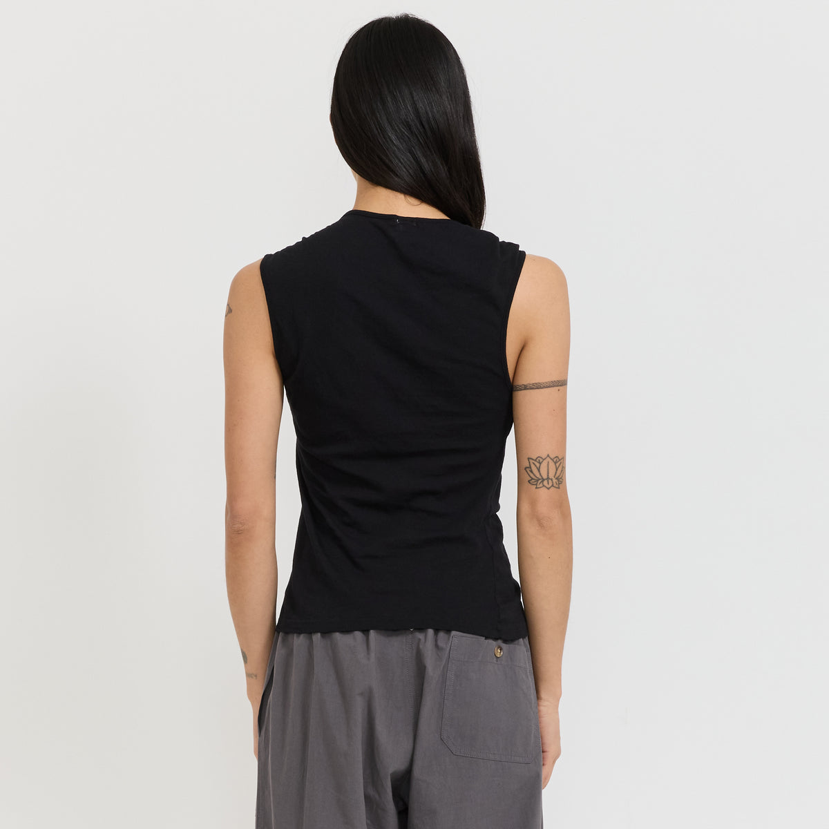 Cap Sleeve Scoop Tank Black