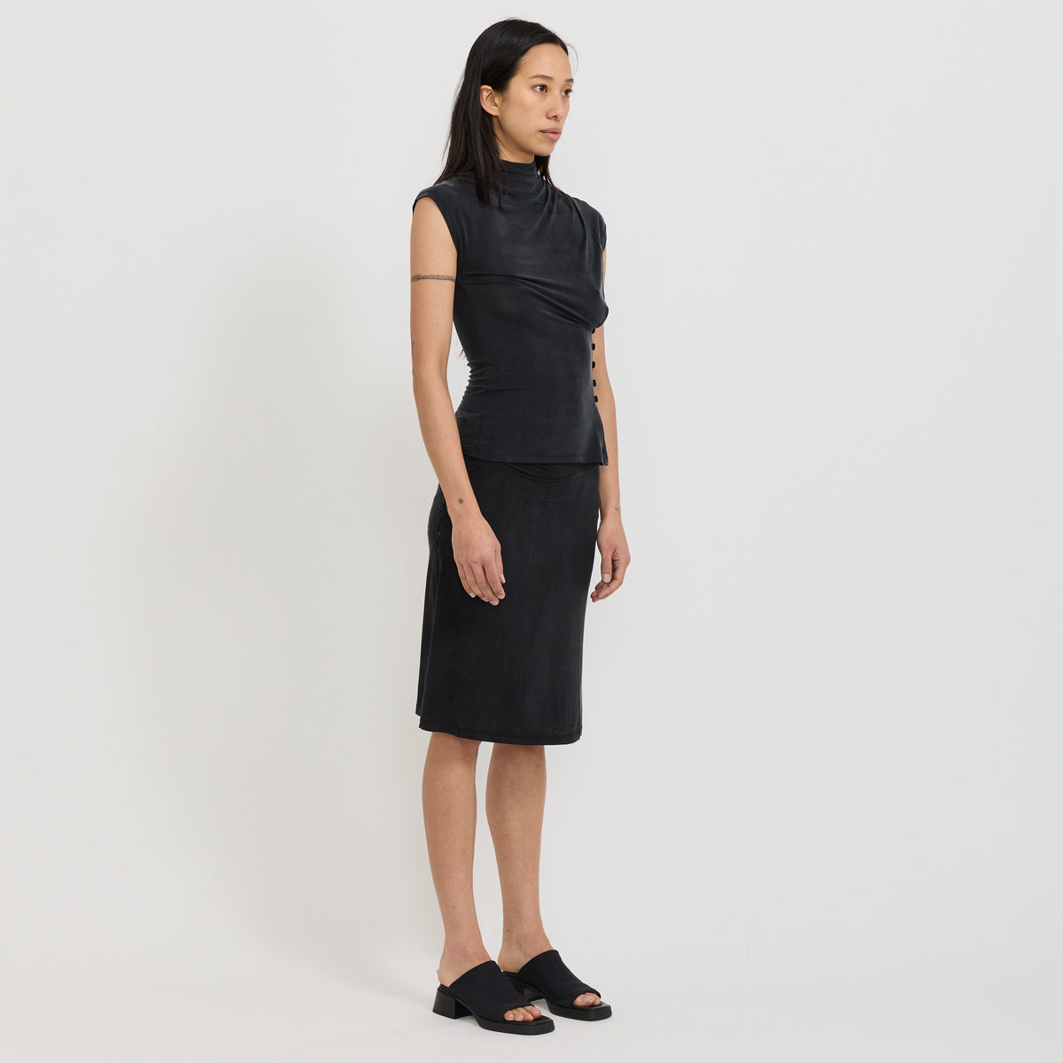 Kylie Vent Midi Skort Graphite