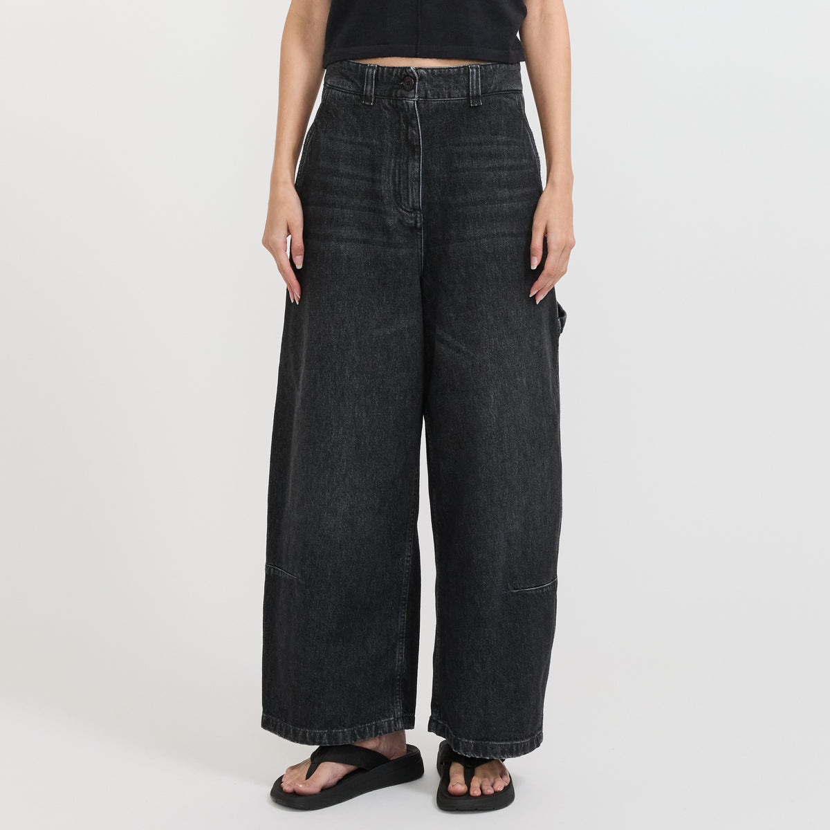 Girls of Dust | Submarine Chino Black Vintage Wash | Maplestore