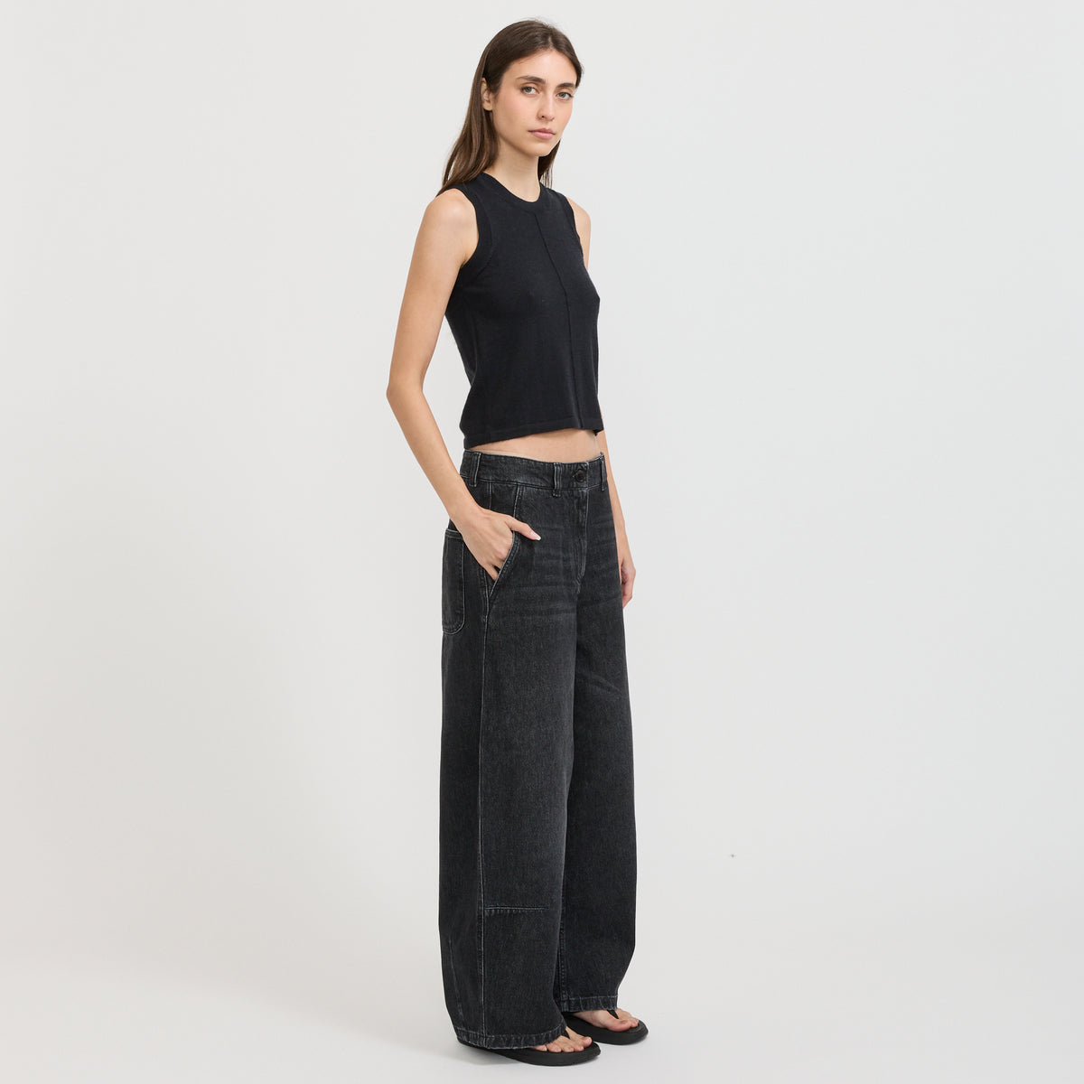 Girls of Dust | Submarine Chino Black Vintage Wash | Maplestore
