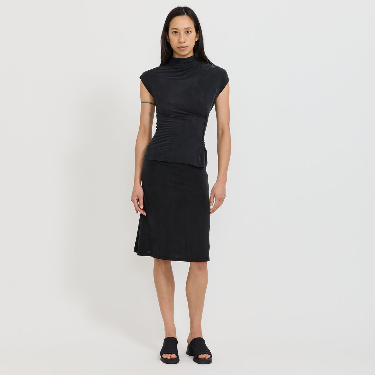 Kylie Button Top Graphite