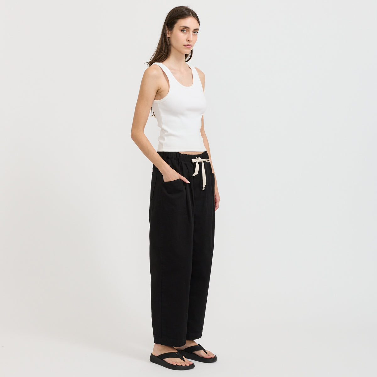 Danton | Tuck Pants Loose Chino Black | Maplestore