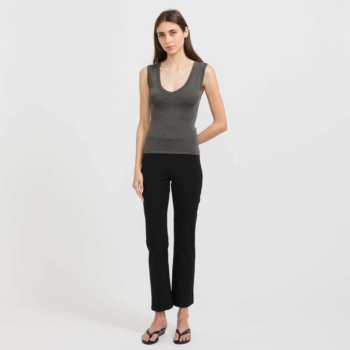 St. Agni | Compact Cotton Minimal Crop Pants Black | Maplestore