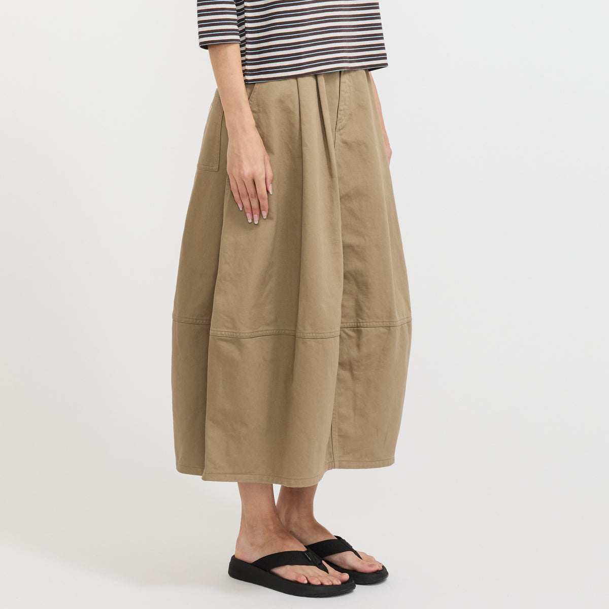 Danton | Cocoon Skirt Sateen Beige | Maplestore