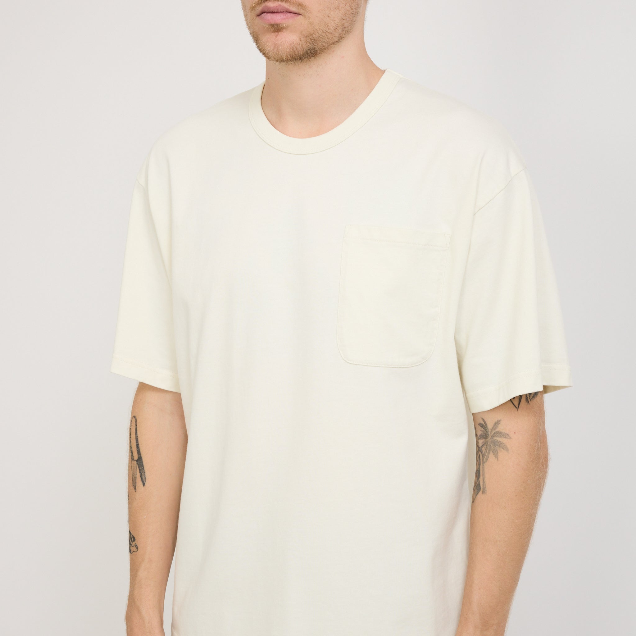 Kestin | Fly Tee Ecru | Maplestore
