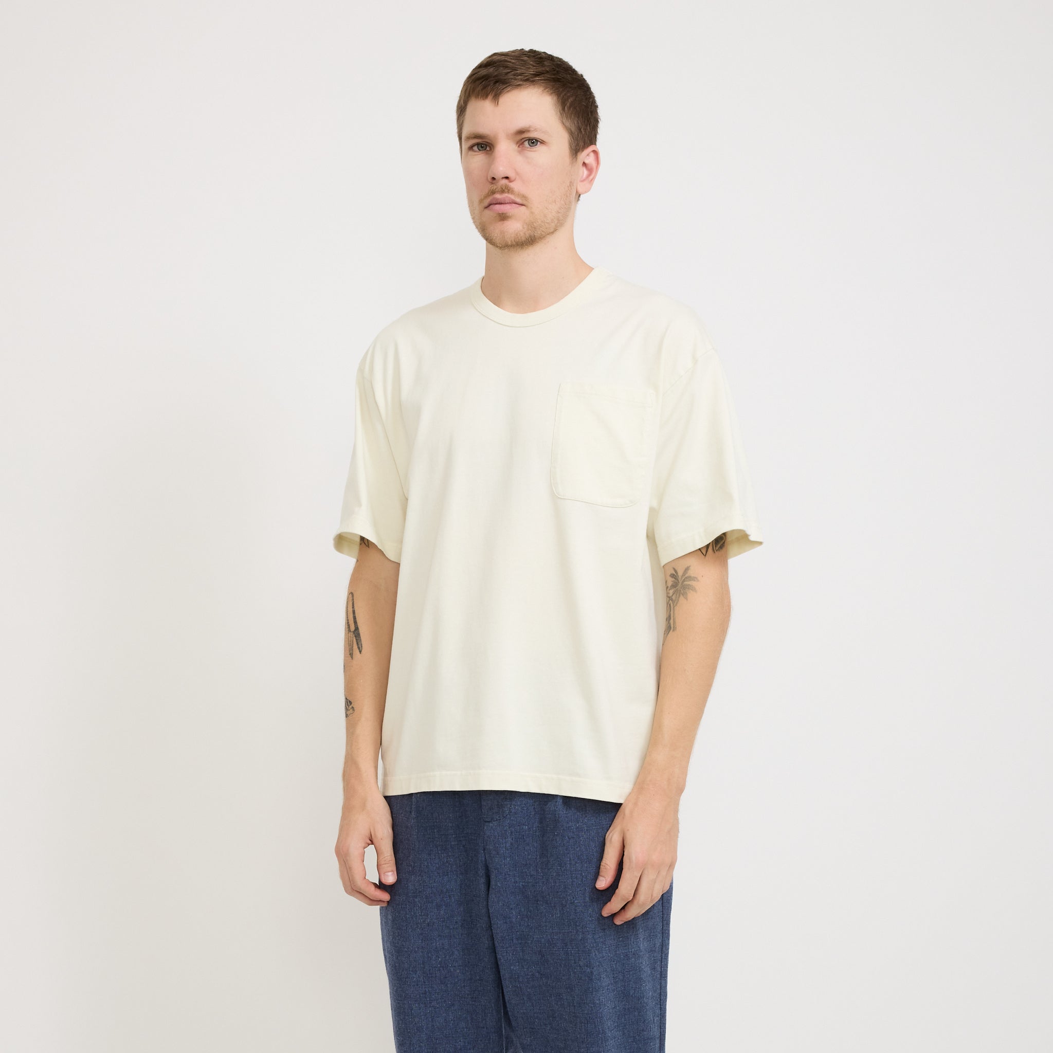 Kestin | Fly Tee Ecru | Maplestore