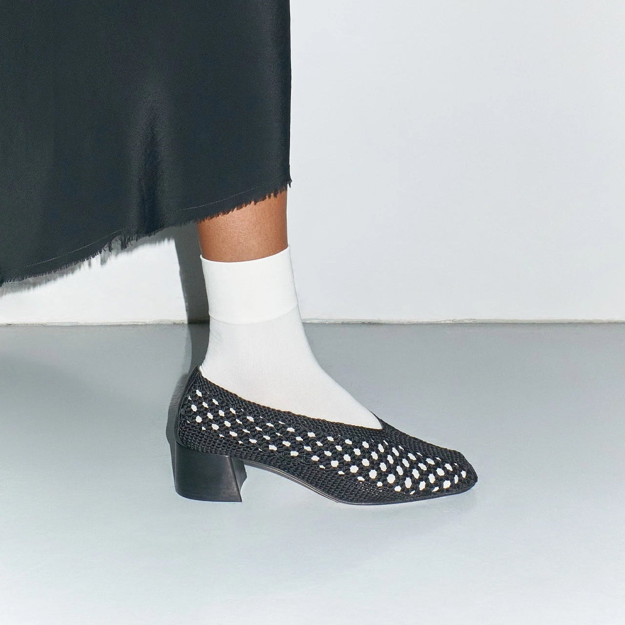 Miista | Taissa Courts Black | Maplestore