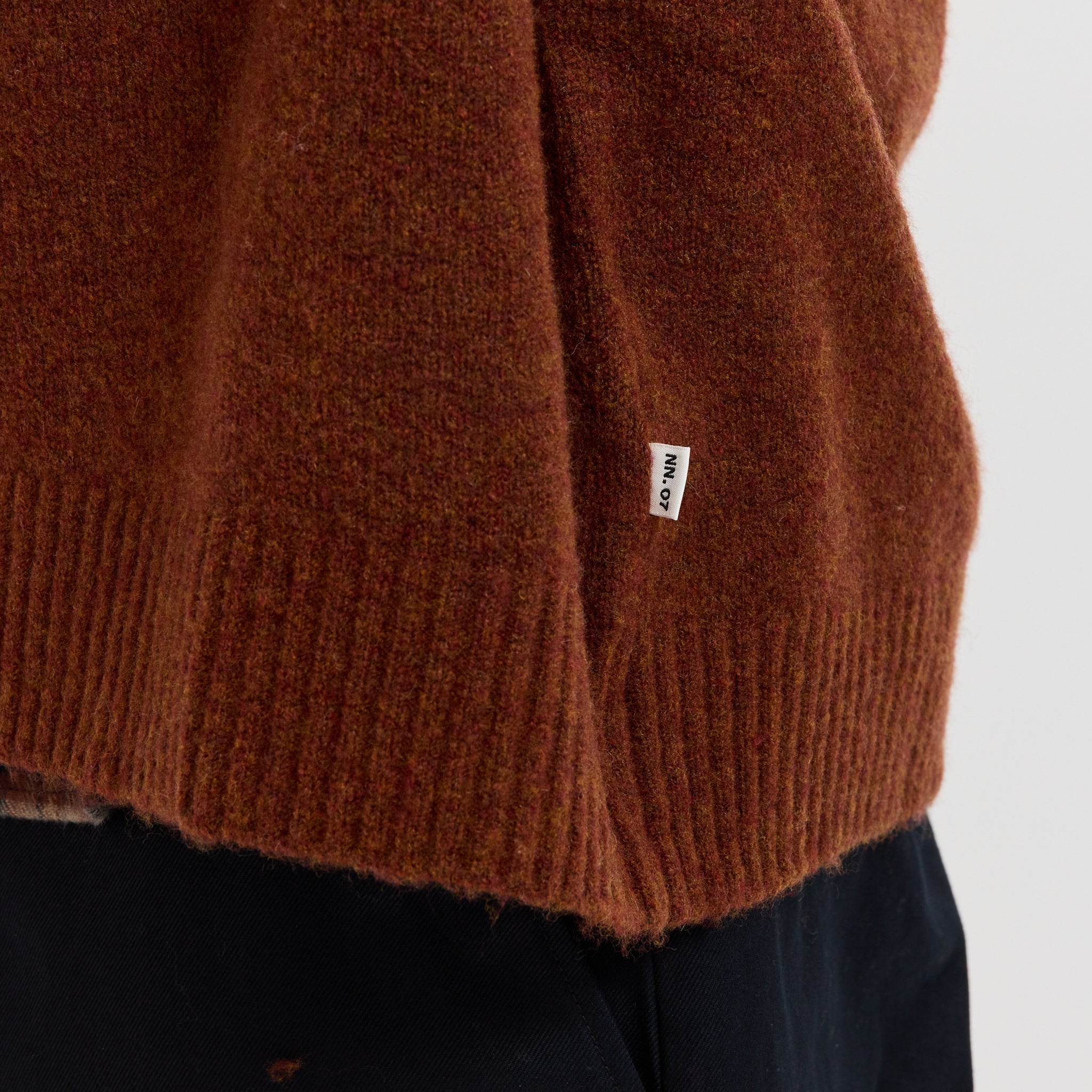 NN07 | John Cardigan 6683 Red Brown | Maplestore