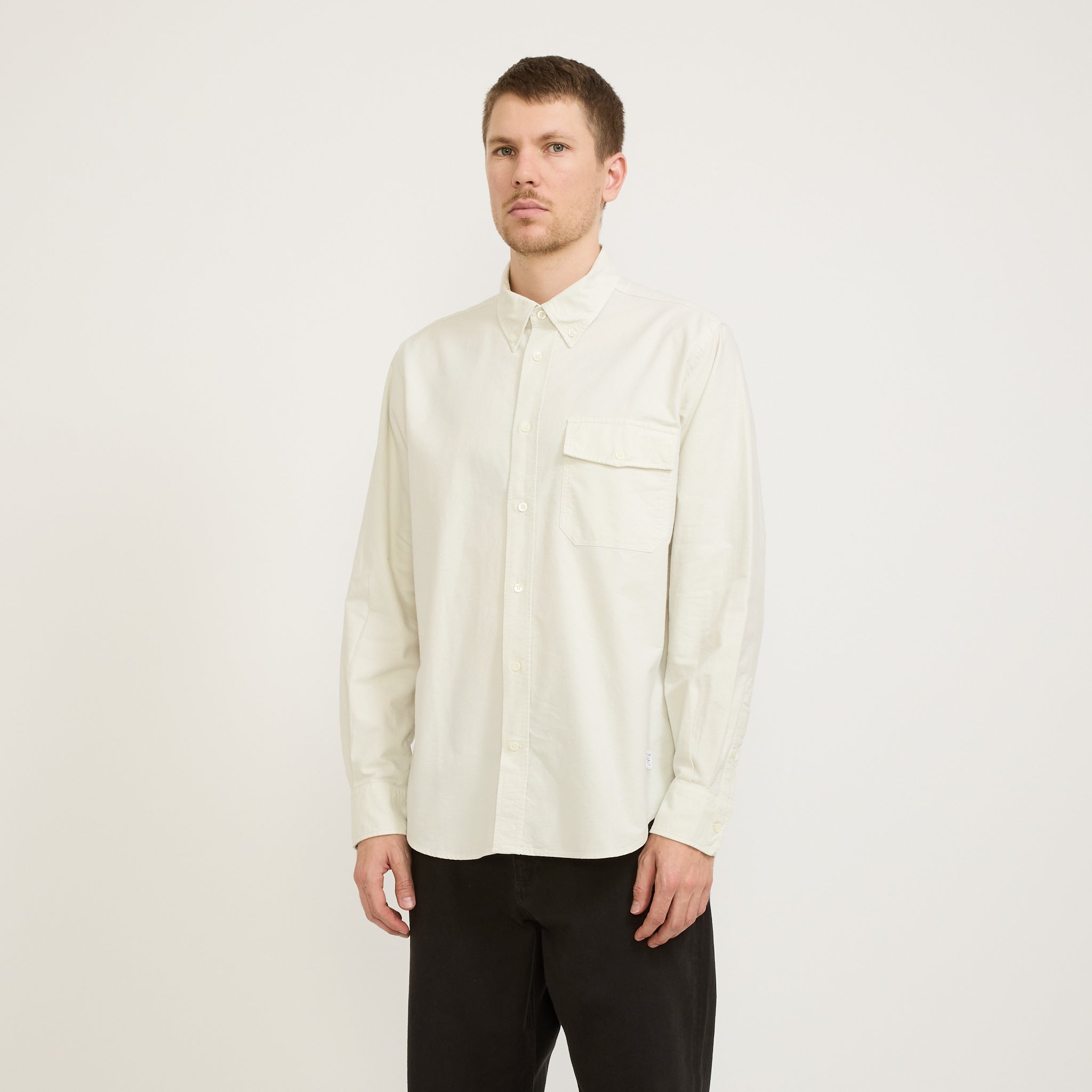 Norse Projects | Algot Relaxed Overdyed Oxford Shirt Kit White | Maplestore
