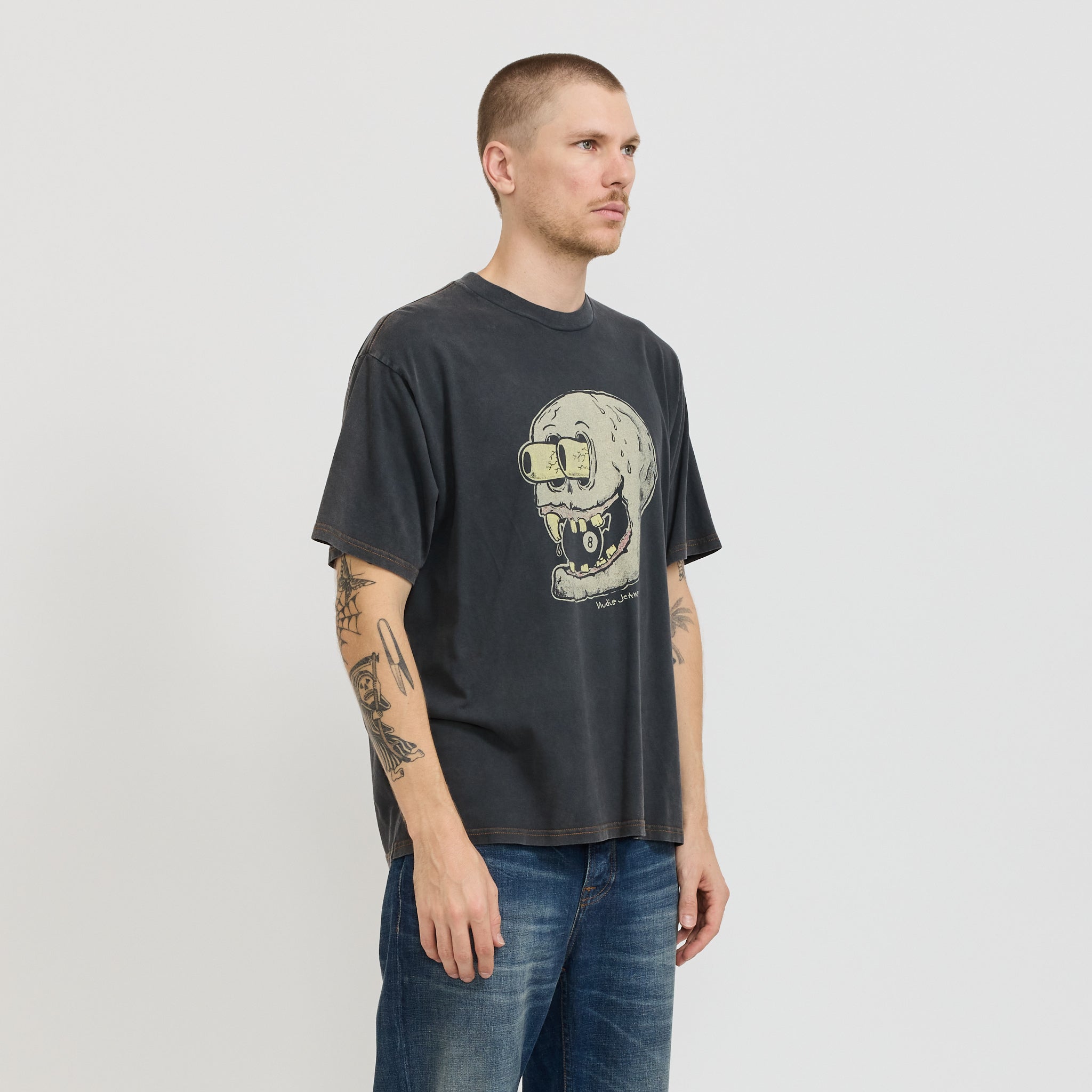 Nudie Jeans Co. | Koffe 8 Ball T-Shirt Antracite | Maplestore