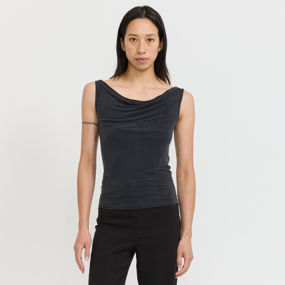 Peachy Den | Kylie Top Graphite | Maplestore