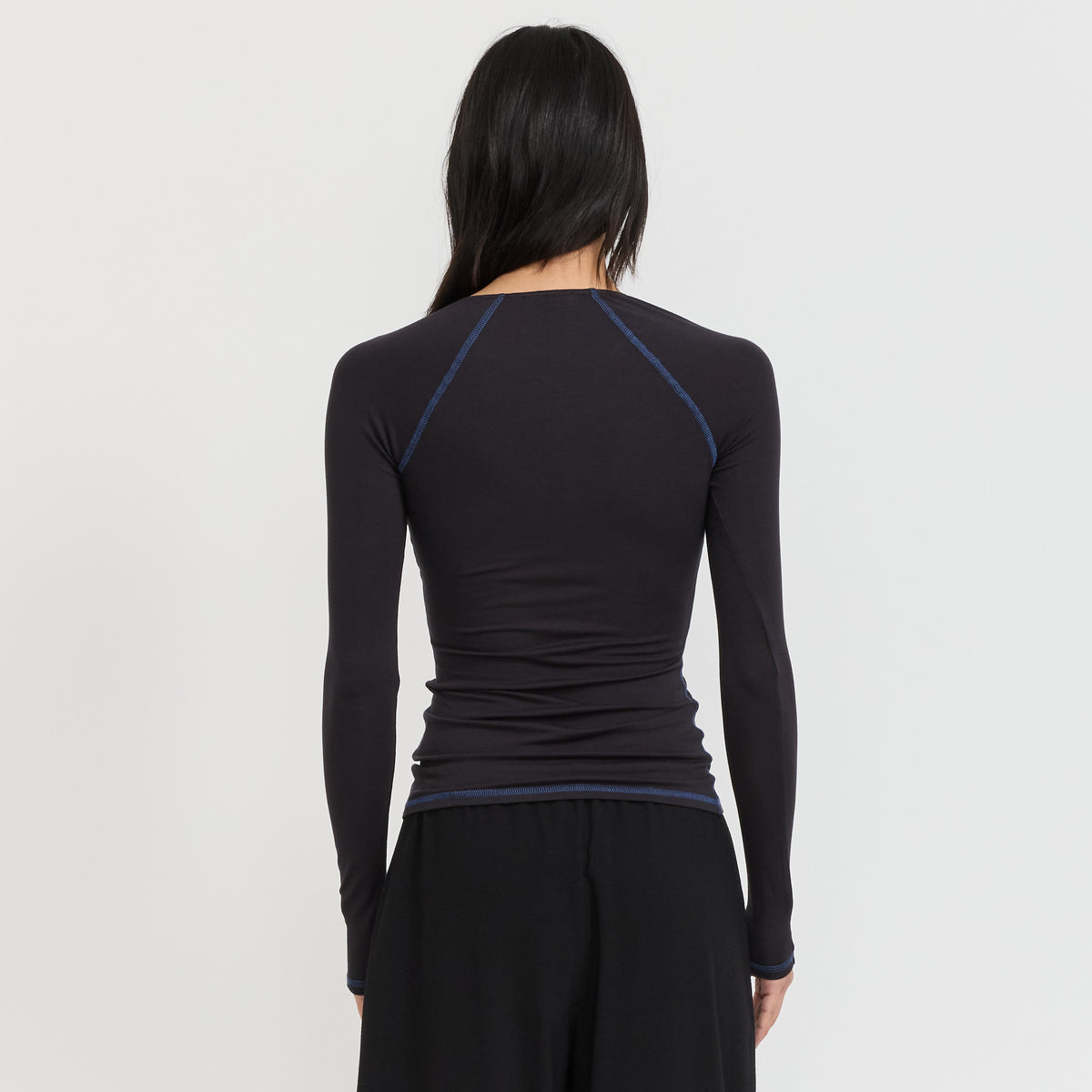 Peachy Den | Susie Perfect Base Long Sleeve Onyx | Maplestore