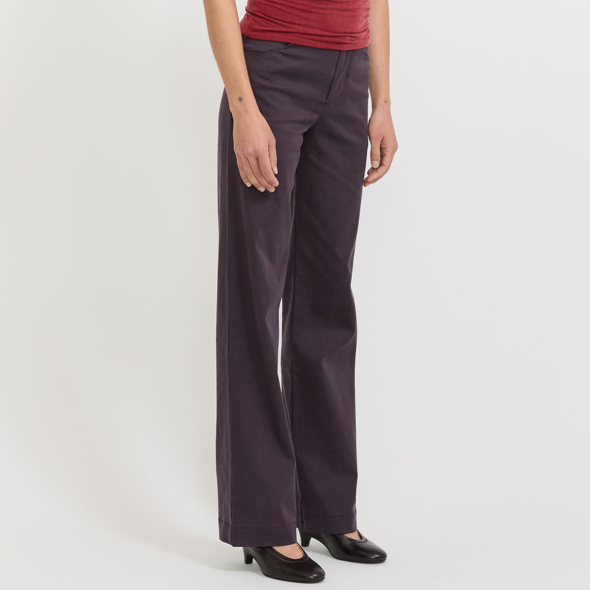 Peachy Den | Twiggy Travel Trouser Fig | Maplestore