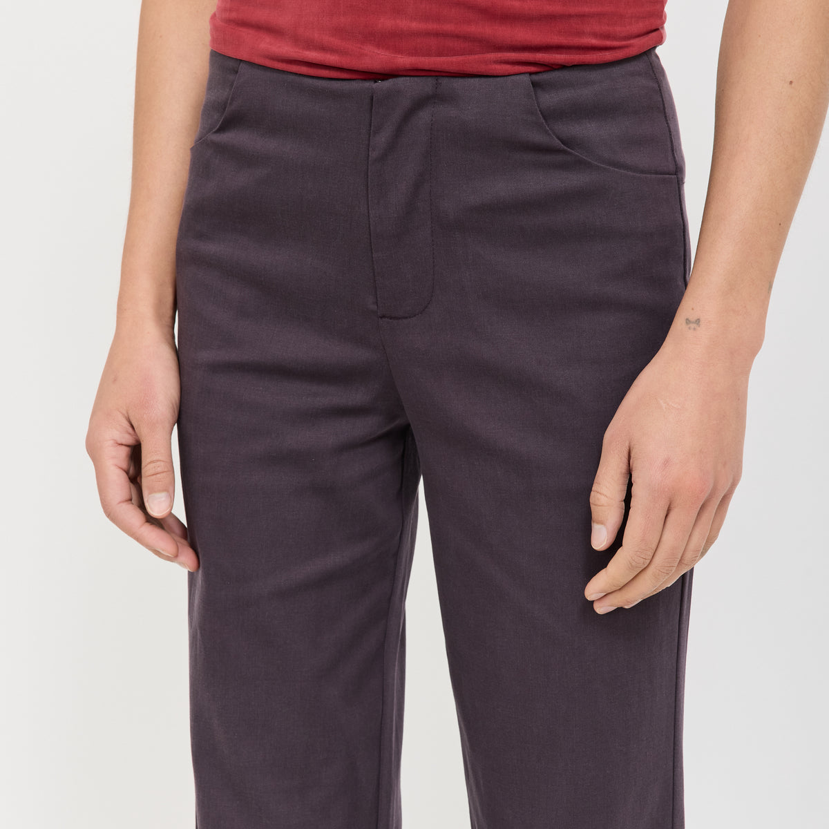 Peachy Den | Twiggy Travel Trouser Fig | Maplestore