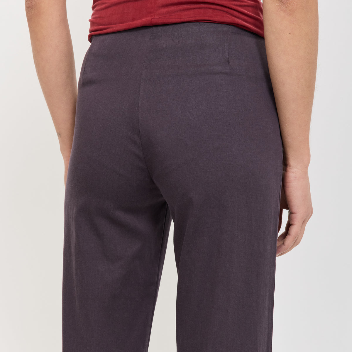 Peachy Den | Twiggy Travel Trouser Fig | Maplestore