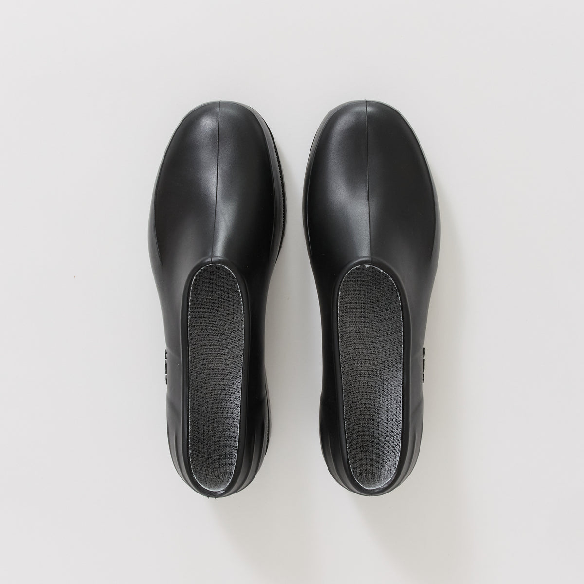 Plasticana | Plasticana Gardenia Black | Maplestore
