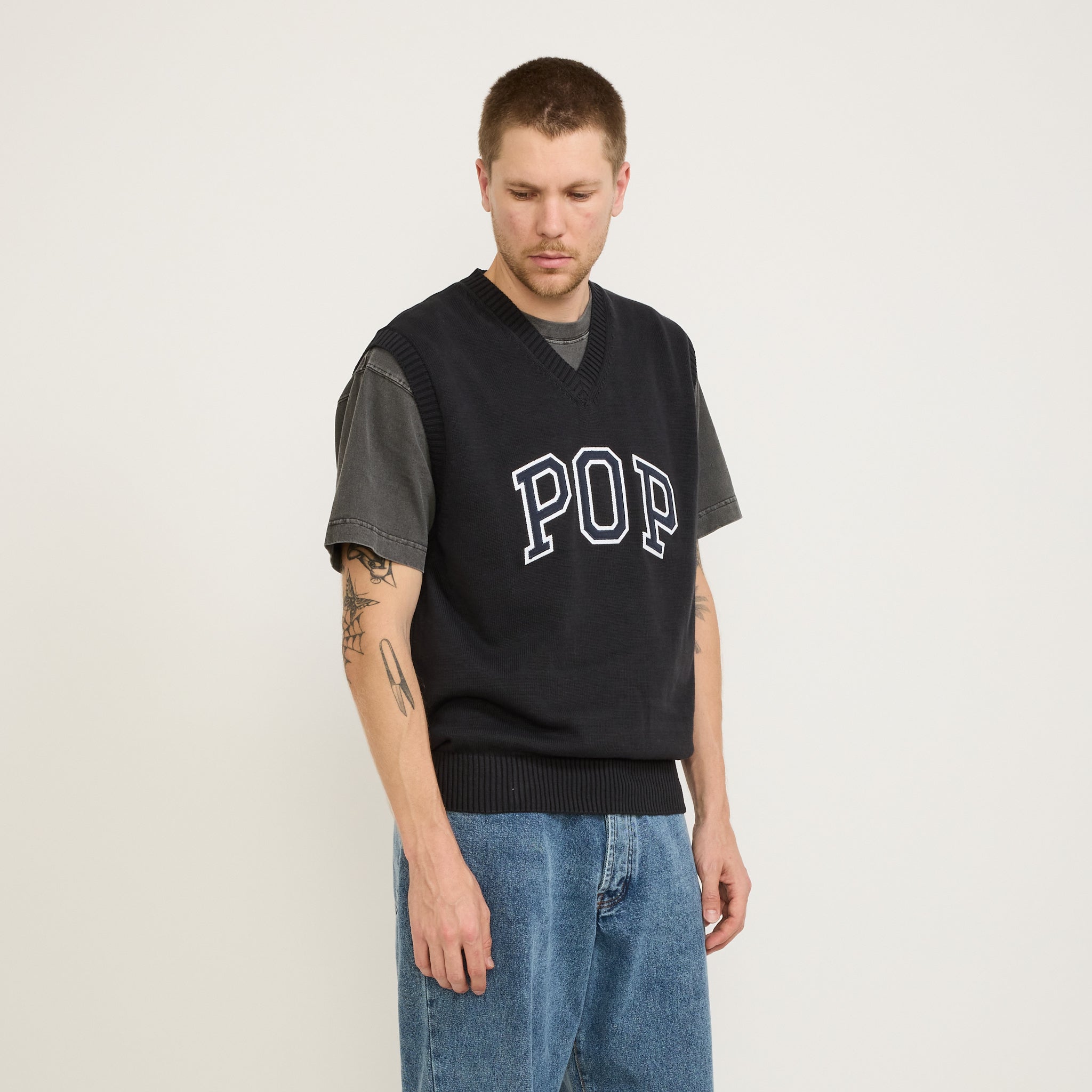Pop Trading Company | Arch Knitted Vest Anthracite | Maplestore