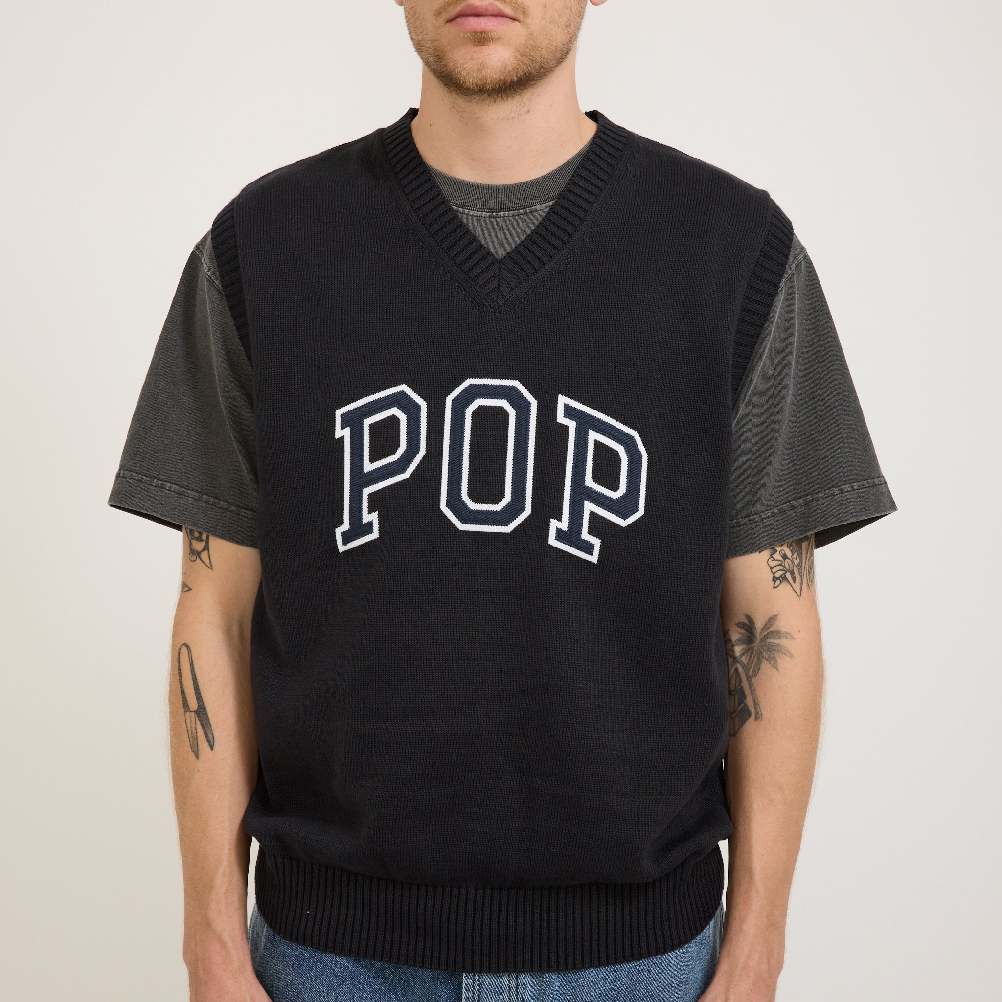 Pop Trading Company | Arch Knitted Vest Anthracite | Maplestore