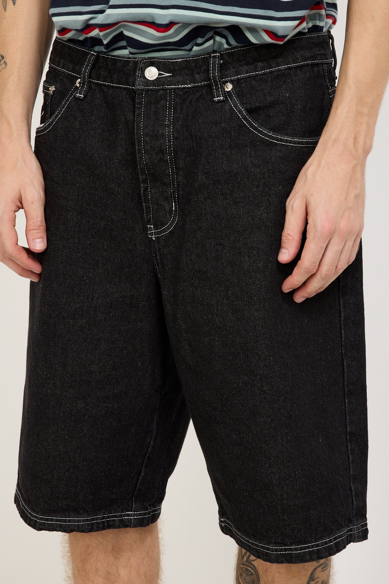 Pop Trading Company | Drs Short Black | Maplestore