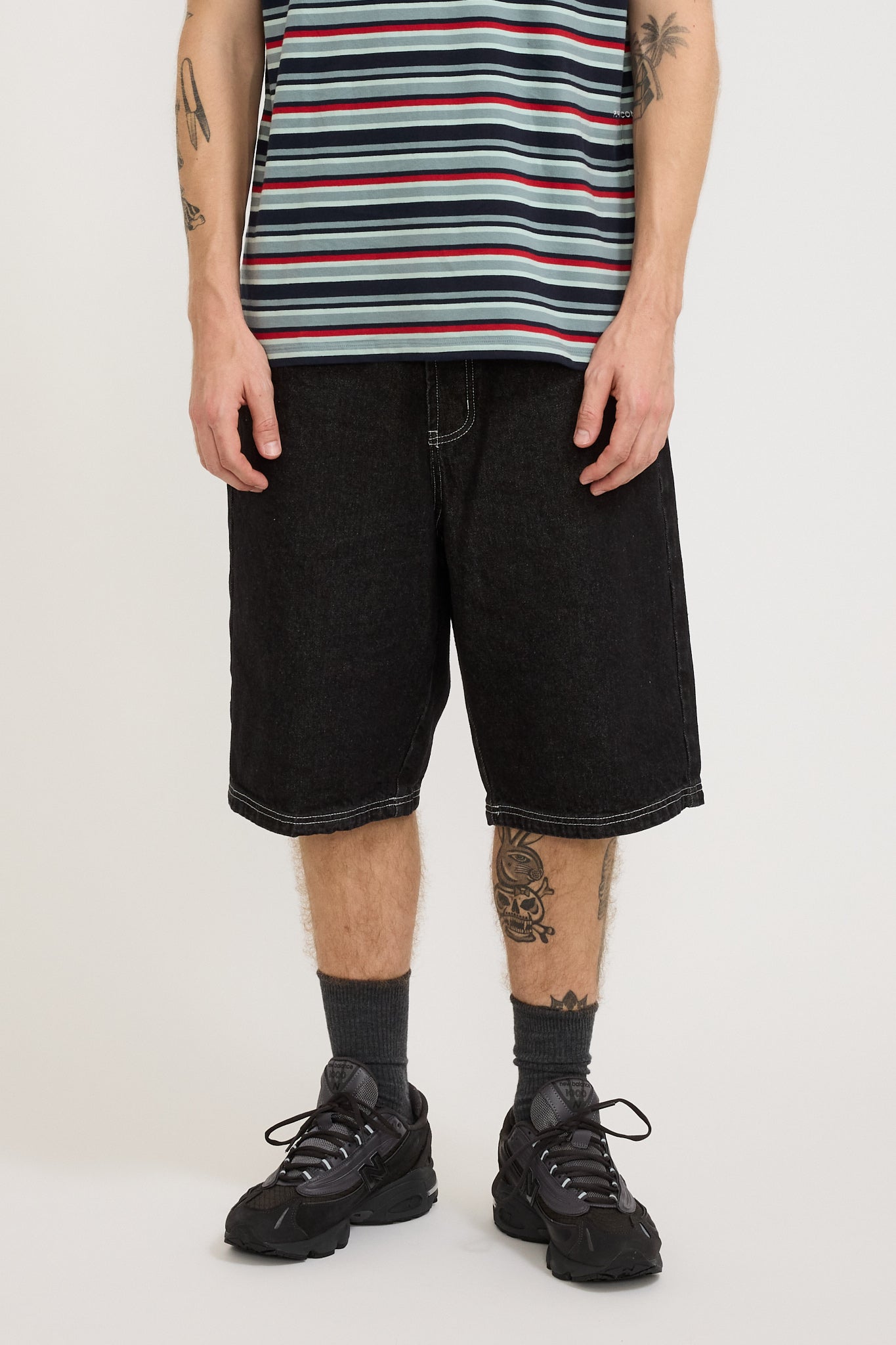 Pop Trading Company | Drs Short Black | Maplestore