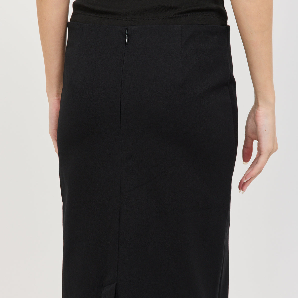 St. Agni | Compact Cotton Layered Column Skirt Black | Maplestore