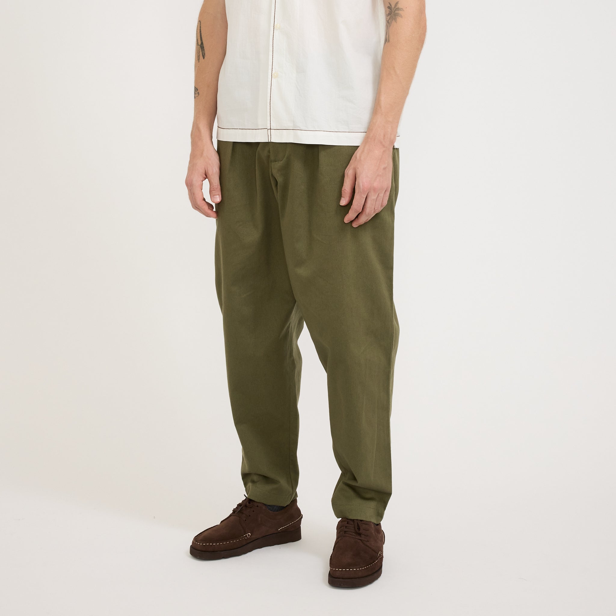 Universal Works | Pleated Track Pant Twill Light Olive | Maplestore