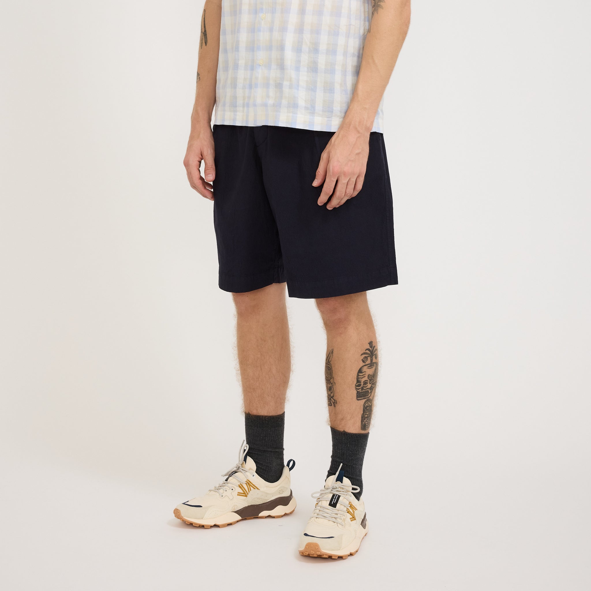 Universal Works | Pleated Track Short Seersucker II Navy | Maplestore