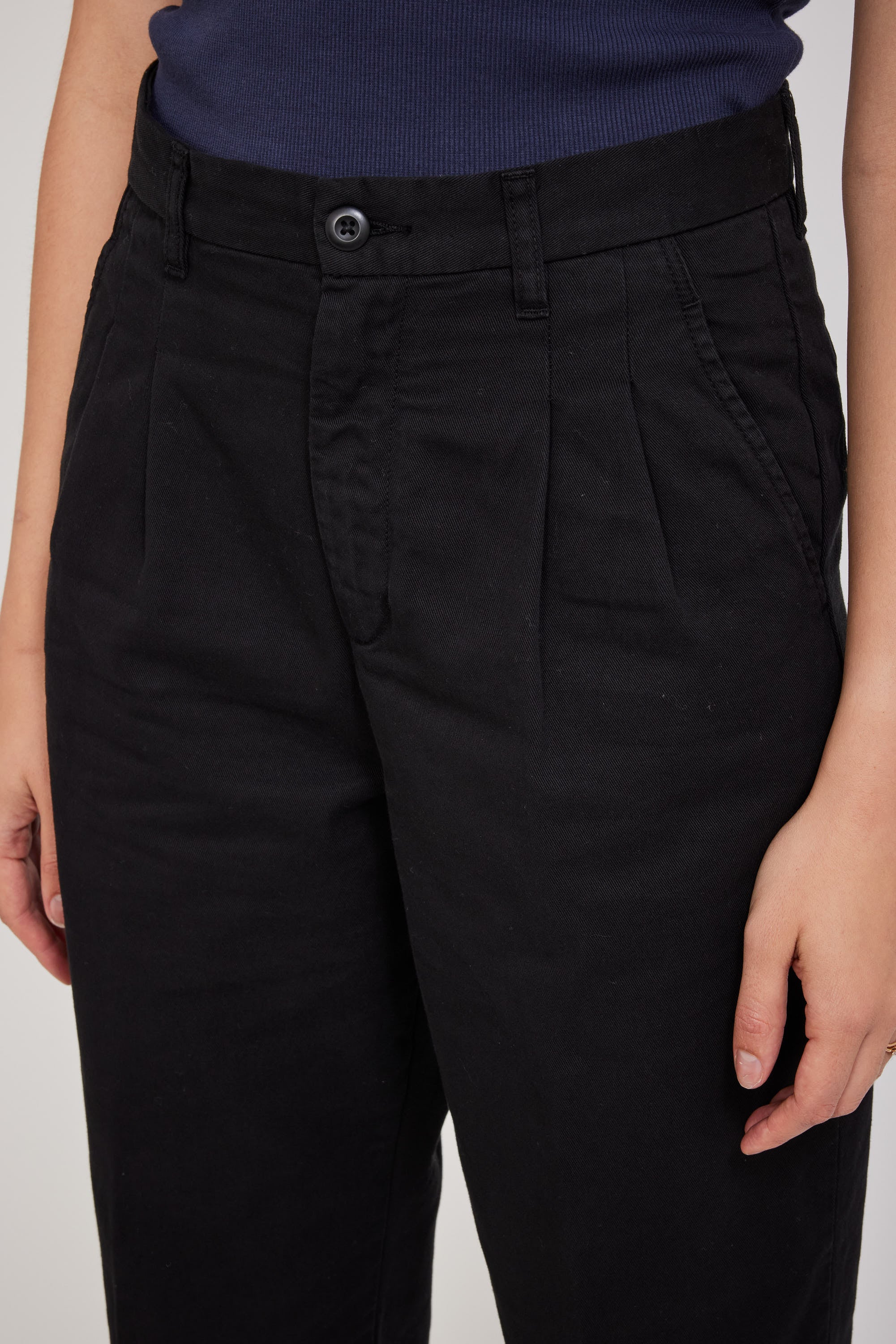 Carhartt WIP | Women's Cara Pant Black Garment Dyed | Maplestore