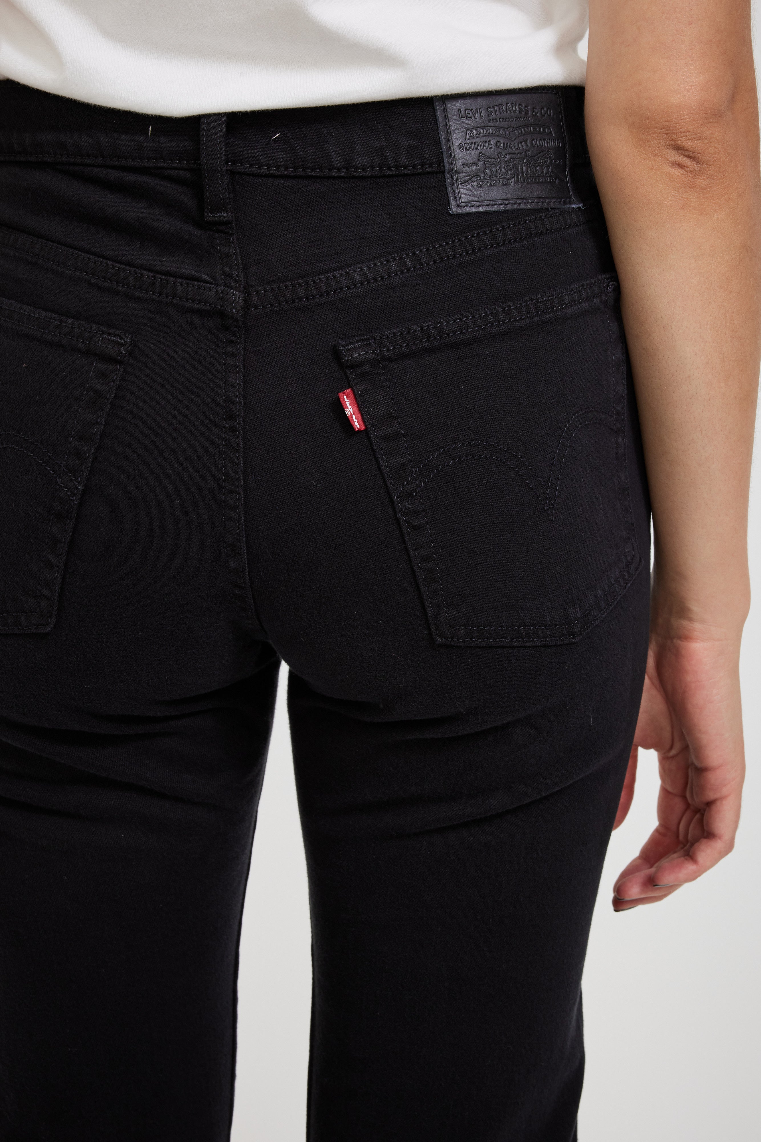 Levis | Wedgie Straight Black Sprout | Maplestore