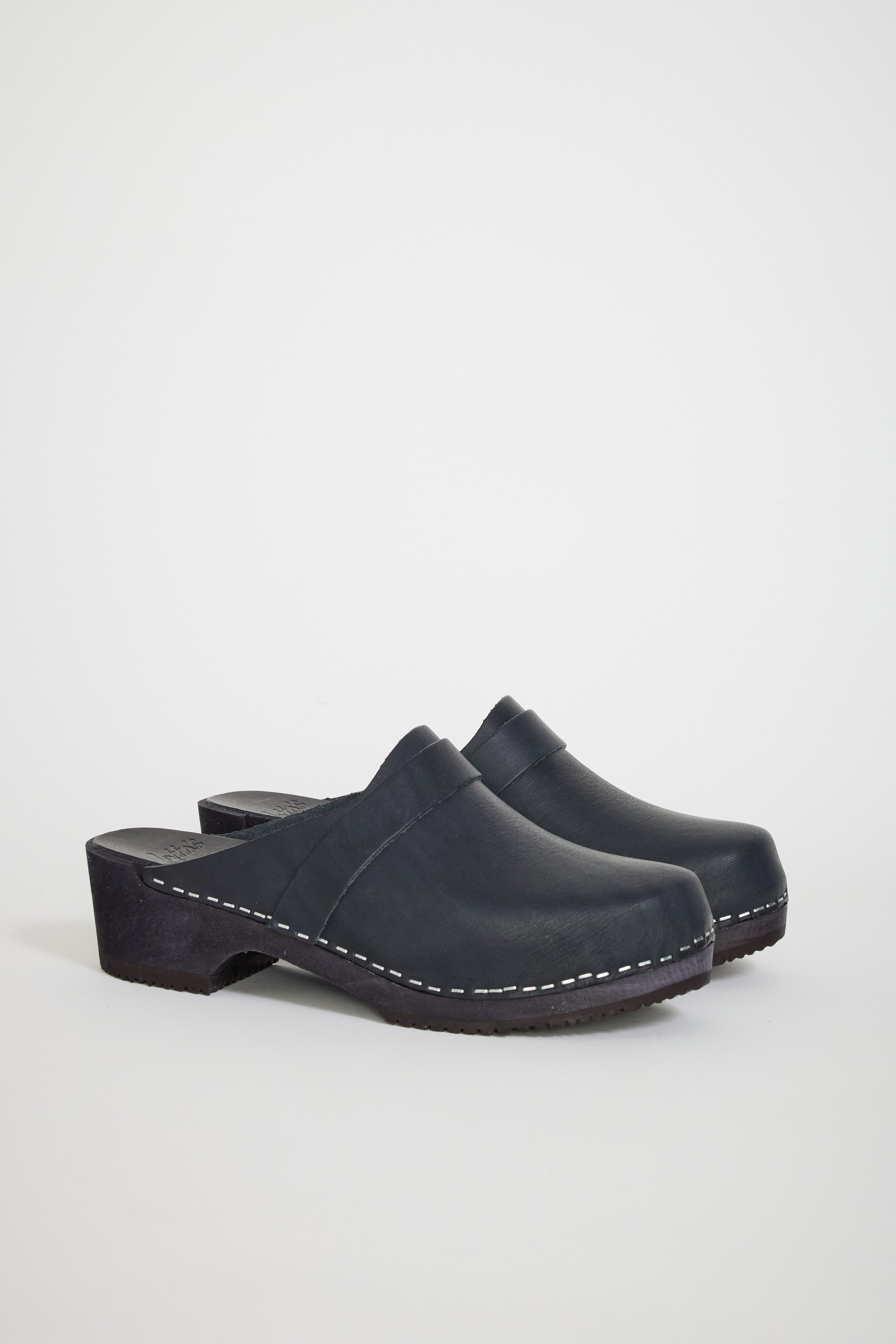 Lotta | Elsa Classic Black Leather with Black Clogs | Maplestore