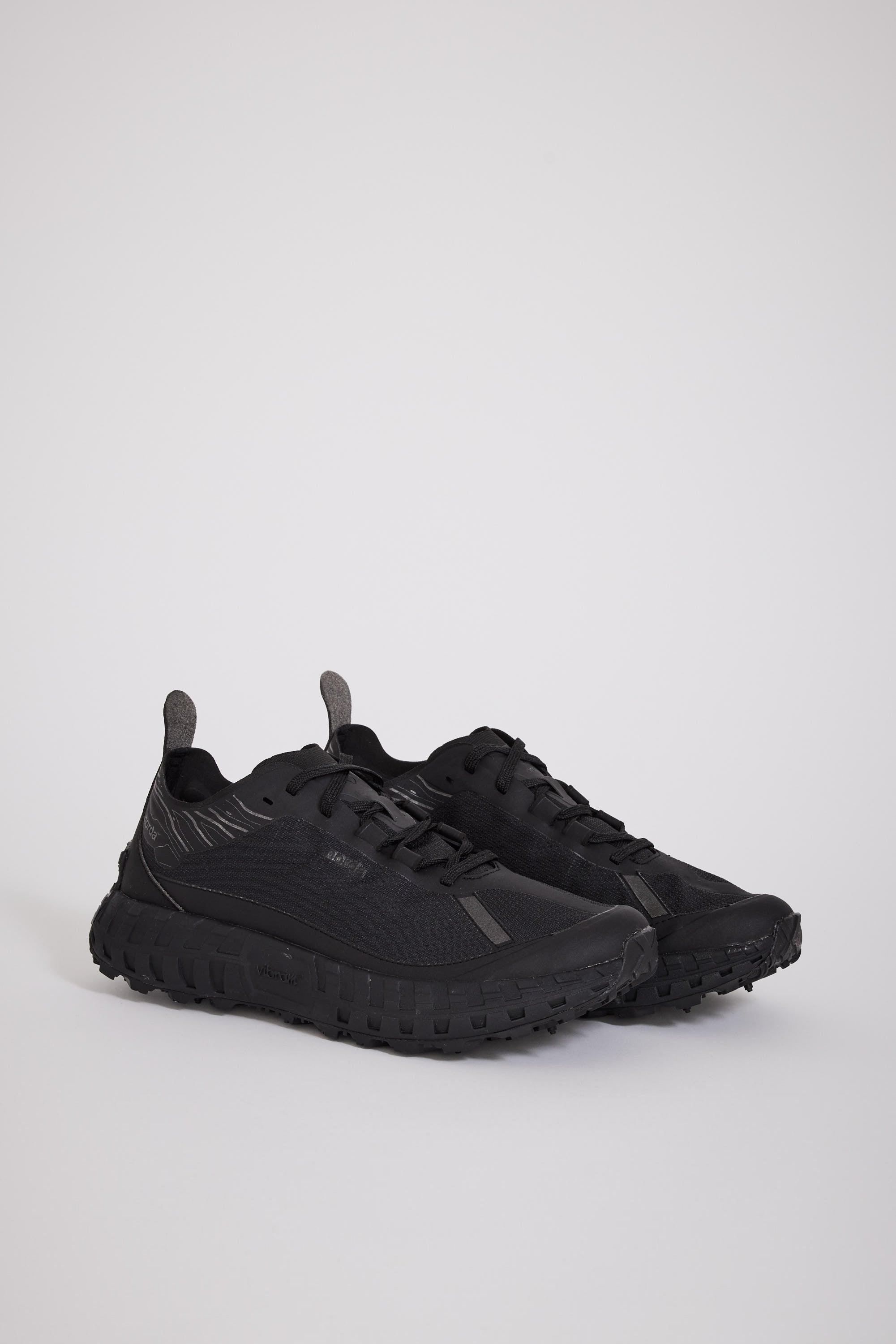 Norda | 001 Stealth Graphene | Maplestore